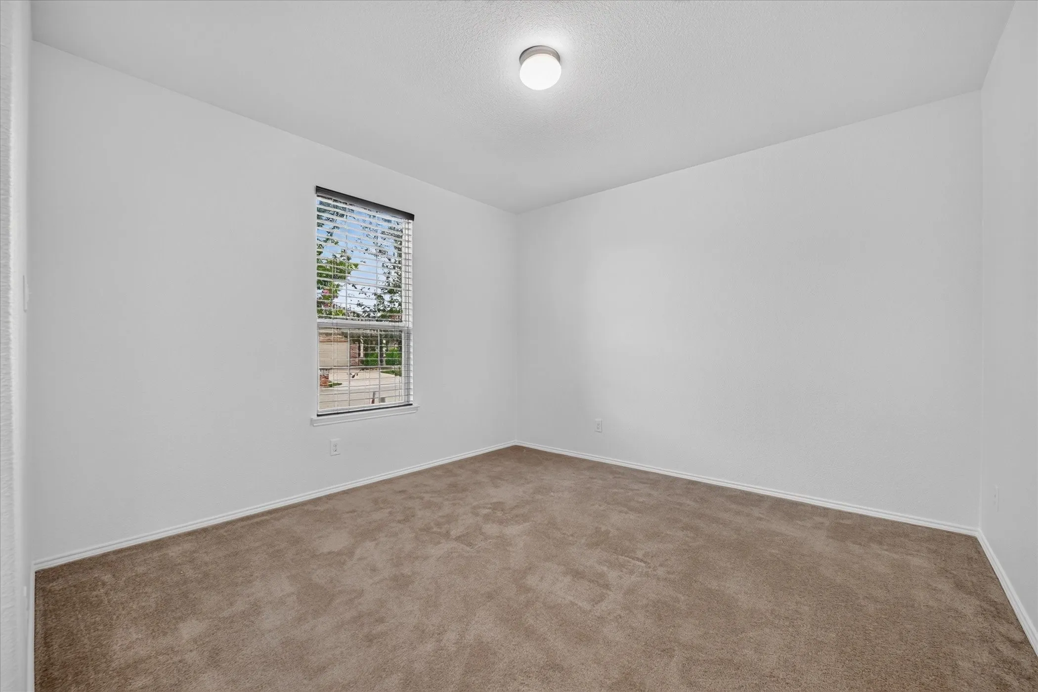 Single Family Residence For Rent in Tarrant County , 2233 Buelingo Lane, Fort Worth, Texas 76131, 3 Bedroom, 2 Bathroom, 2 Garage spaces, 2,106 Sqft, built in 2017, mls#21411751, Real Estate Agent in Fort Worth, Homes For Rent in Tarrant county, Homes For Rent in Fort Worth, Realtor in Fort Worth Texas, Real Estate Brokerage Independent Realty Texas, Luminita Cordes Realtor