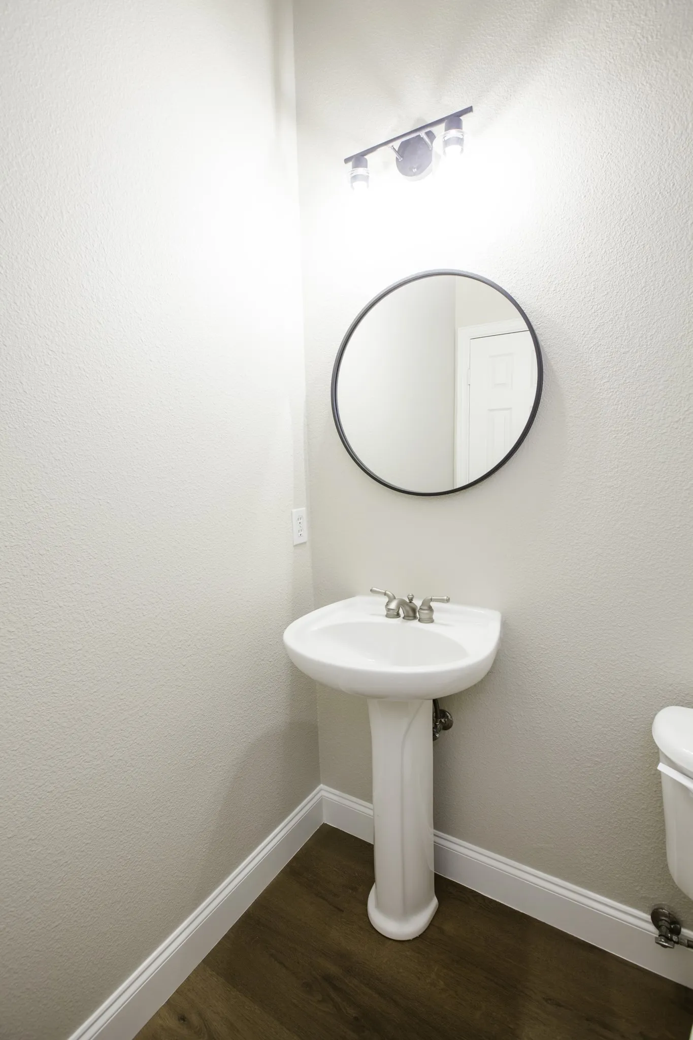 Single Family Residence For Rent in Collin County , 6976 Valley Brook Drive, Frisco, Texas 75035, 4 Bedroom, 4 Bathroom, 2 Garage spaces, 3,662 Sqft, built in 2001, mls#21411755, Real Estate Agent in Frisco, Homes For Rent in Collin county, Homes For Rent in Frisco, Realtor in Frisco Texas, Real Estate Brokerage Independent Realty Texas, Luminita Cordes Realtor