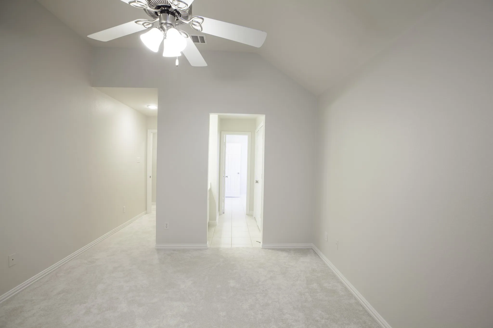 Single Family Residence For Rent in Collin County , 6976 Valley Brook Drive, Frisco, Texas 75035, 4 Bedroom, 4 Bathroom, 2 Garage spaces, 3,662 Sqft, built in 2001, mls#21411755, Real Estate Agent in Frisco, Homes For Rent in Collin county, Homes For Rent in Frisco, Realtor in Frisco Texas, Real Estate Brokerage Independent Realty Texas, Luminita Cordes Realtor