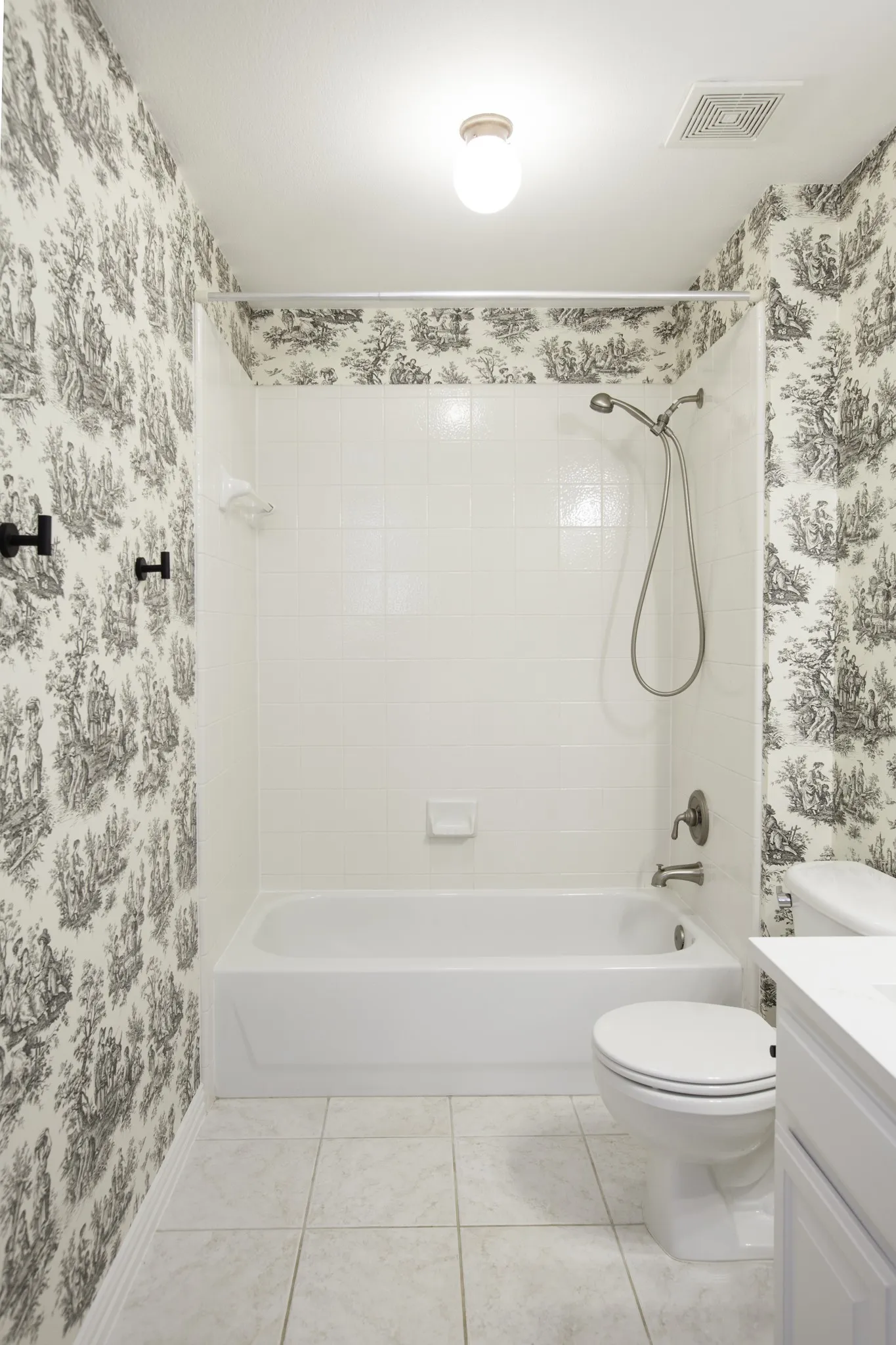 Single Family Residence For Rent in Collin County , 6976 Valley Brook Drive, Frisco, Texas 75035, 4 Bedroom, 4 Bathroom, 2 Garage spaces, 3,662 Sqft, built in 2001, mls#21411755, Real Estate Agent in Frisco, Homes For Rent in Collin county, Homes For Rent in Frisco, Realtor in Frisco Texas, Real Estate Brokerage Independent Realty Texas, Luminita Cordes Realtor