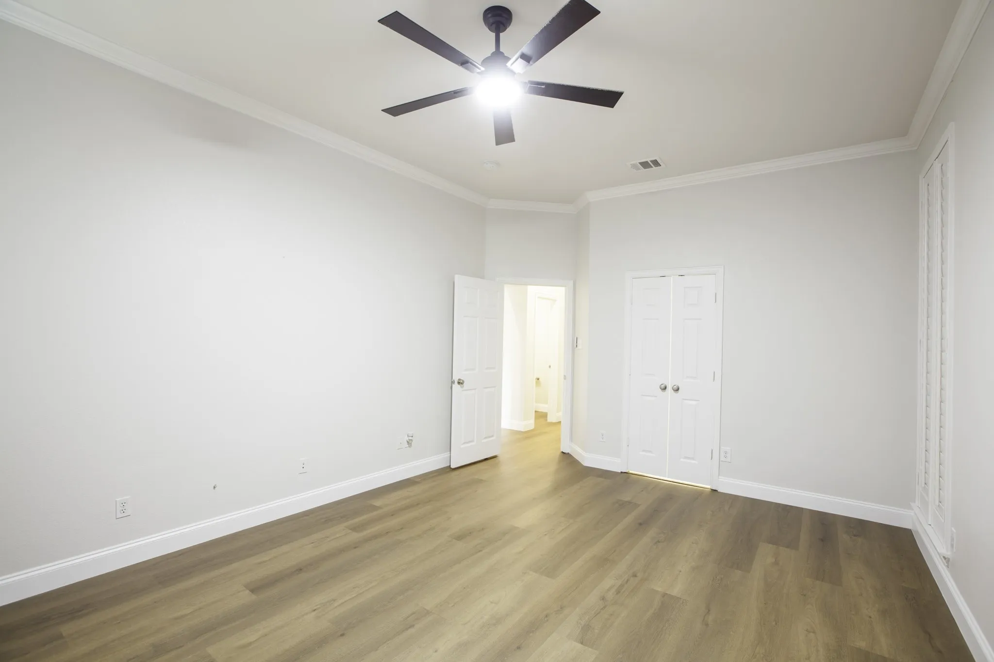 Single Family Residence For Rent in Collin County , 6976 Valley Brook Drive, Frisco, Texas 75035, 4 Bedroom, 4 Bathroom, 2 Garage spaces, 3,662 Sqft, built in 2001, mls#21411755, Real Estate Agent in Frisco, Homes For Rent in Collin county, Homes For Rent in Frisco, Realtor in Frisco Texas, Real Estate Brokerage Independent Realty Texas, Luminita Cordes Realtor