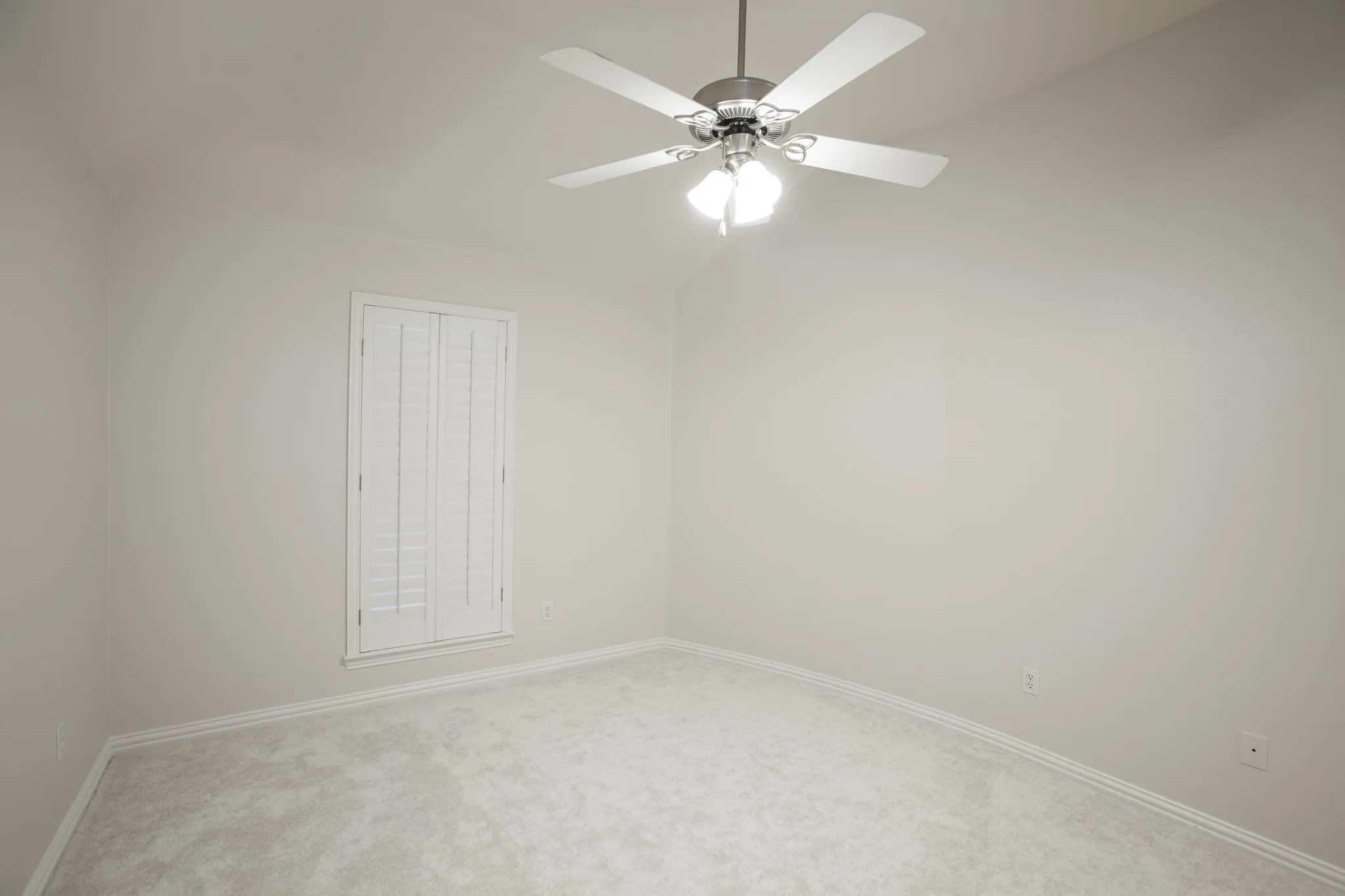 Single Family Residence For Rent in Collin County , 6976 Valley Brook Drive, Frisco, Texas 75035, 4 Bedroom, 4 Bathroom, 2 Garage spaces, 3,662 Sqft, built in 2001, mls#21411755, Real Estate Agent in Frisco, Homes For Rent in Collin county, Homes For Rent in Frisco, Realtor in Frisco Texas, Real Estate Brokerage Independent Realty Texas, Luminita Cordes Realtor