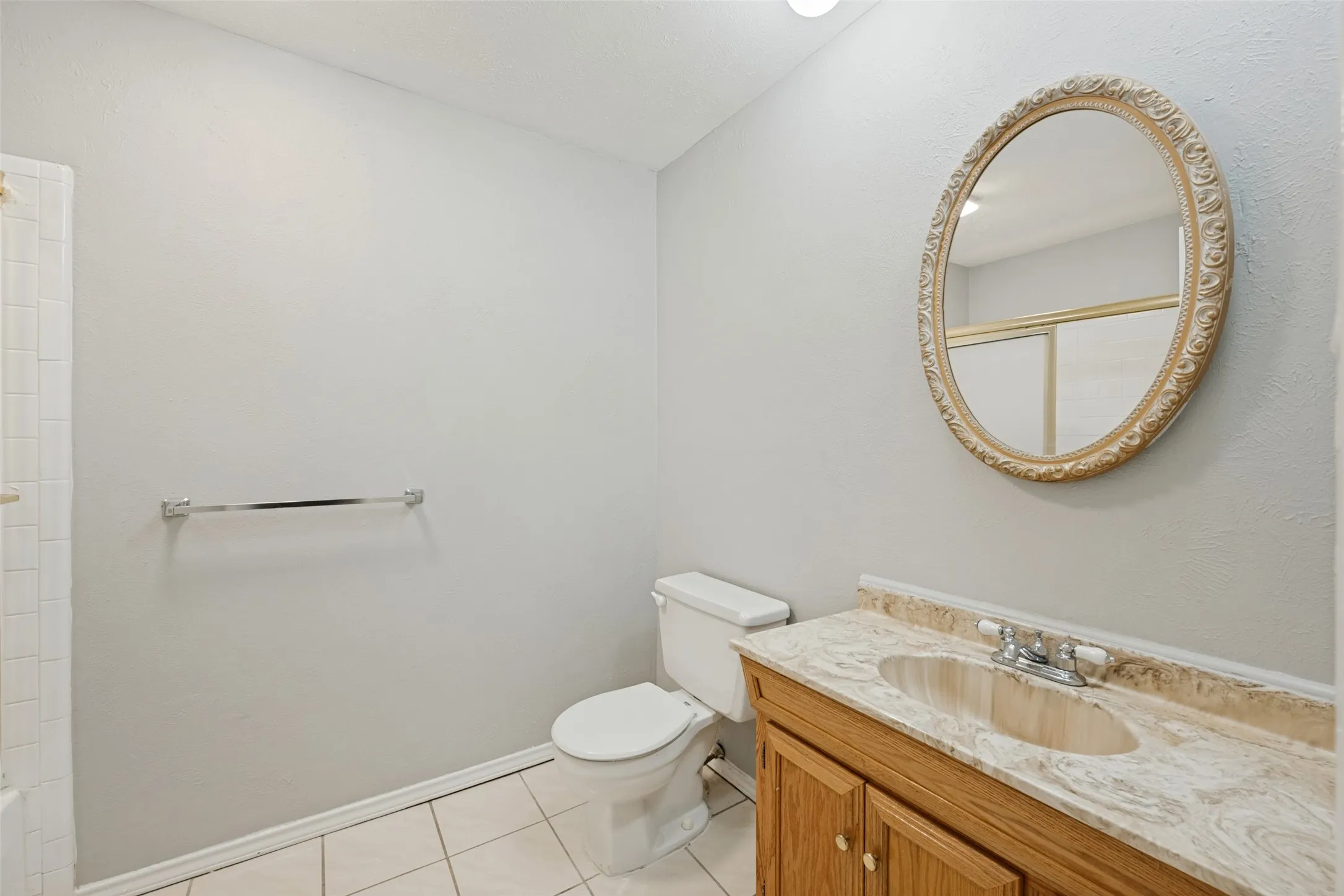 Single Family Residence For Sale in Tarrant County , 1617 Whittenburg Drive, Fort Worth, Texas 76134, 3 Bedroom, 2 Bathroom, 2 Garage spaces, 1,955 Sqft, built in 1978, mls#21398181, Real Estate Agent in Fort Worth, Homes For Sale in Tarrant county, Homes For Sale in Fort Worth, Realtor in Fort Worth Texas, Real Estate Brokerage Independent Realty Texas, Luminita Cordes Realtor