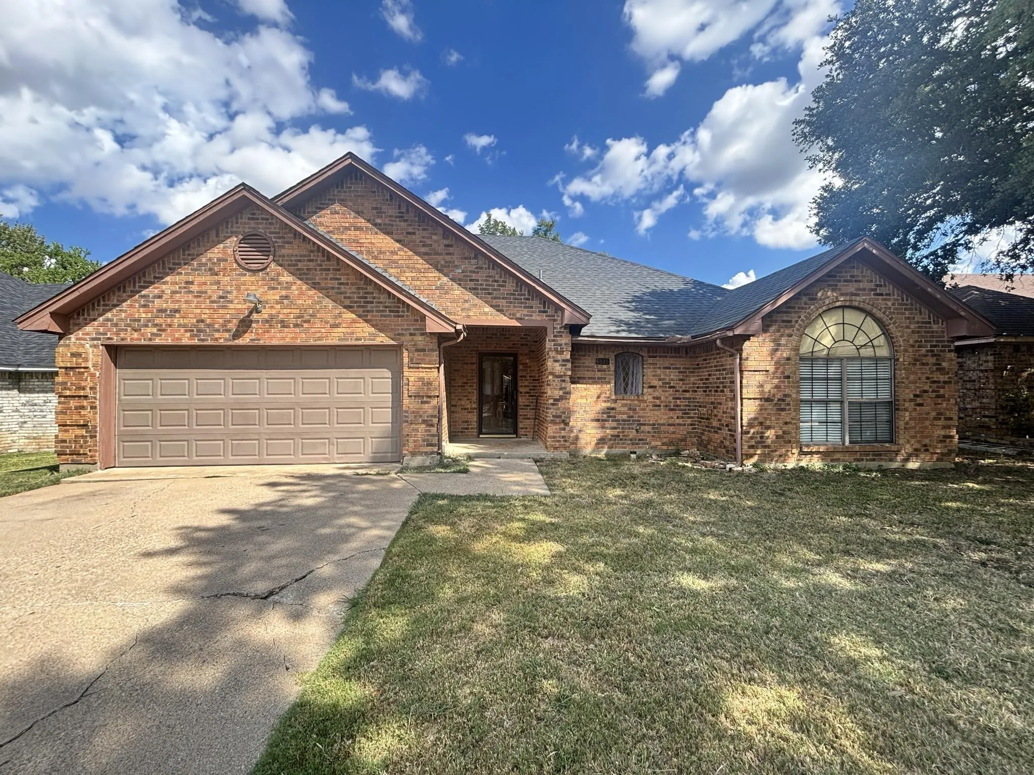 Single Family Residence For Rent