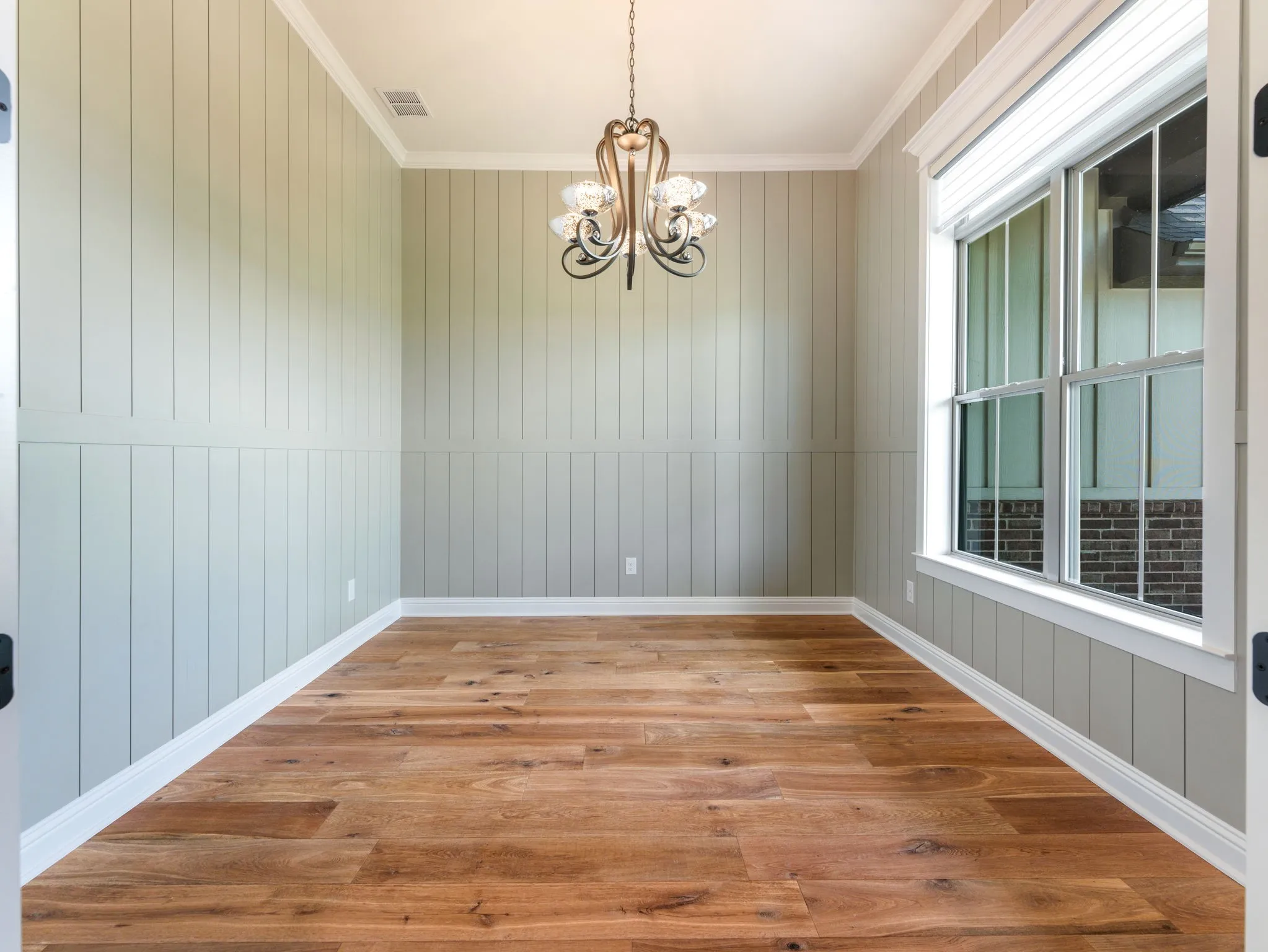 Single Family Residence For Sale in Grayson County , 121 Pecan Valley Court, Sherman, Texas 75090, 4 Bedroom, 4 Bathroom, 2 Garage spaces, 3,100 Sqft, built in 2021, mls#21409633, Real Estate Agent in Sherman, Homes For Sale in Grayson county, Homes For Sale in Sherman, Realtor in Sherman Texas, Real Estate Brokerage Independent Realty Texas, Luminita Cordes Realtor