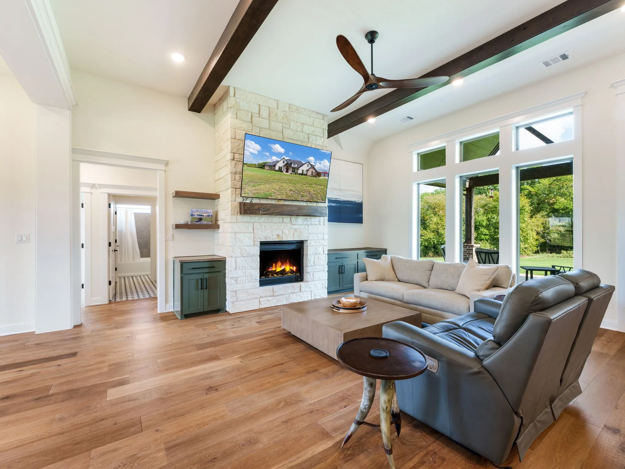 Single Family Residence For Sale in Grayson County , 121 Pecan Valley Court, Sherman, Texas 75090, 4 Bedroom, 4 Bathroom, 2 Garage spaces, 3,100 Sqft, built in 2021, mls#21409633, Real Estate Agent in Sherman, Homes For Sale in Grayson county, Homes For Sale in Sherman, Realtor in Sherman Texas, Real Estate Brokerage Independent Realty Texas, Luminita Cordes Realtor