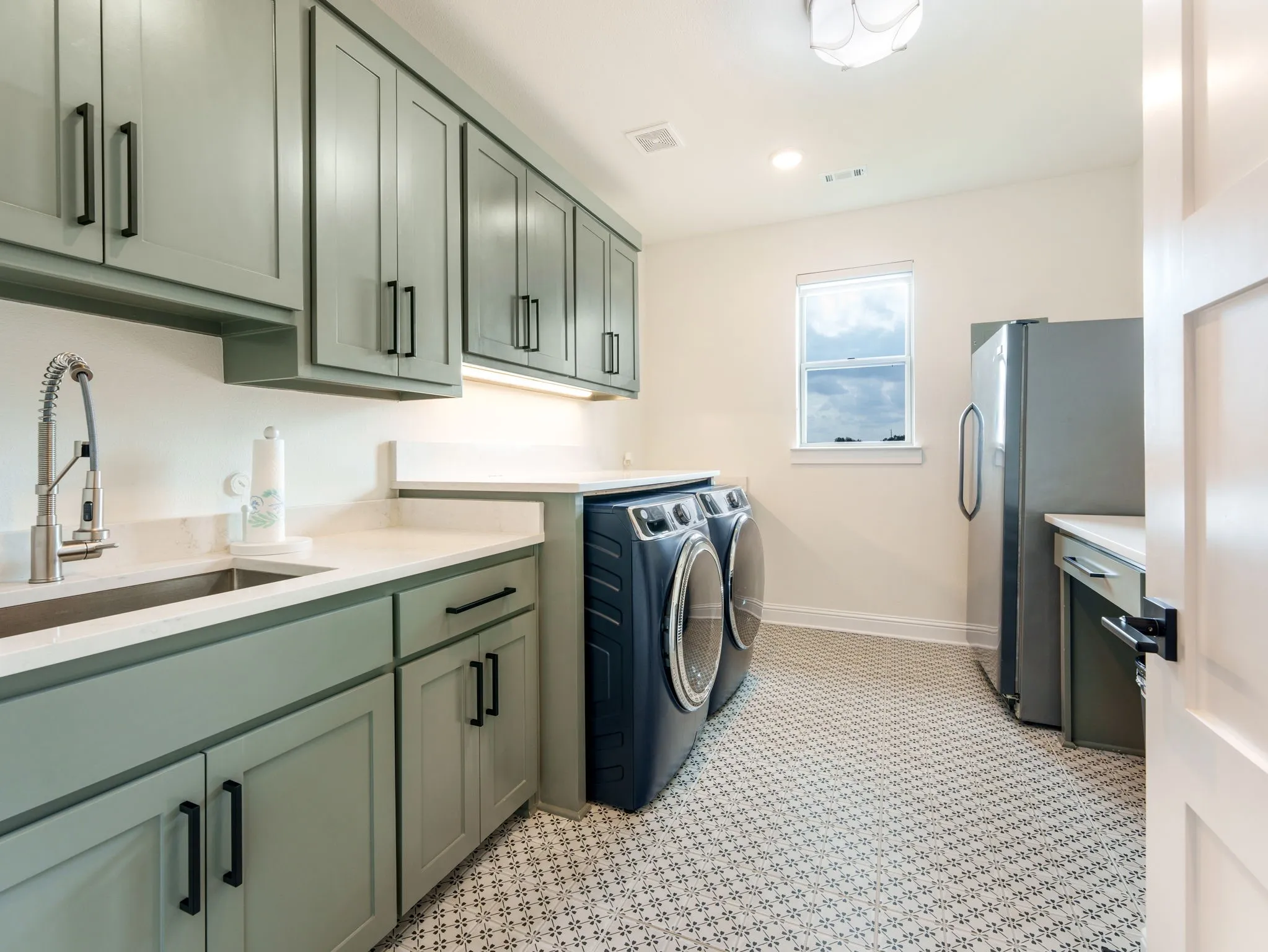 Single Family Residence For Sale in Grayson County , 121 Pecan Valley Court, Sherman, Texas 75090, 4 Bedroom, 4 Bathroom, 2 Garage spaces, 3,100 Sqft, built in 2021, mls#21409633, Real Estate Agent in Sherman, Homes For Sale in Grayson county, Homes For Sale in Sherman, Realtor in Sherman Texas, Real Estate Brokerage Independent Realty Texas, Luminita Cordes Realtor