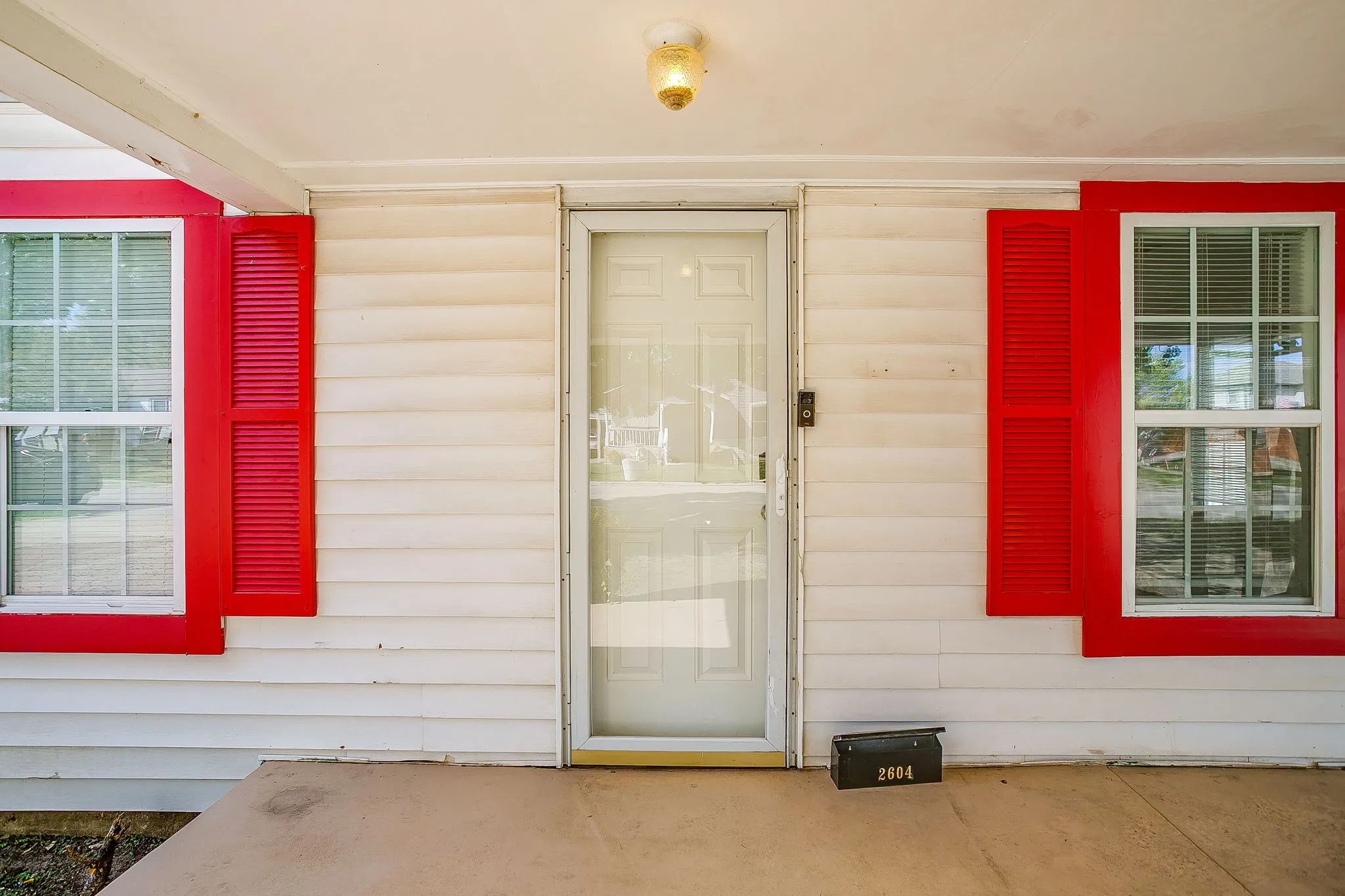 Single Family Residence For Rent in Tarrant County , 2604 Wayside Avenue, Fort Worth, Texas 76110, 2 Bedroom, 1 Bathroom, Garage spaces, 1,240 Sqft, built in 1941, mls#21411680, Real Estate Agent in Fort Worth, Homes For Rent in Tarrant county, Homes For Rent in Fort Worth, Realtor in Fort Worth Texas, Real Estate Brokerage Independent Realty Texas, Luminita Cordes Realtor