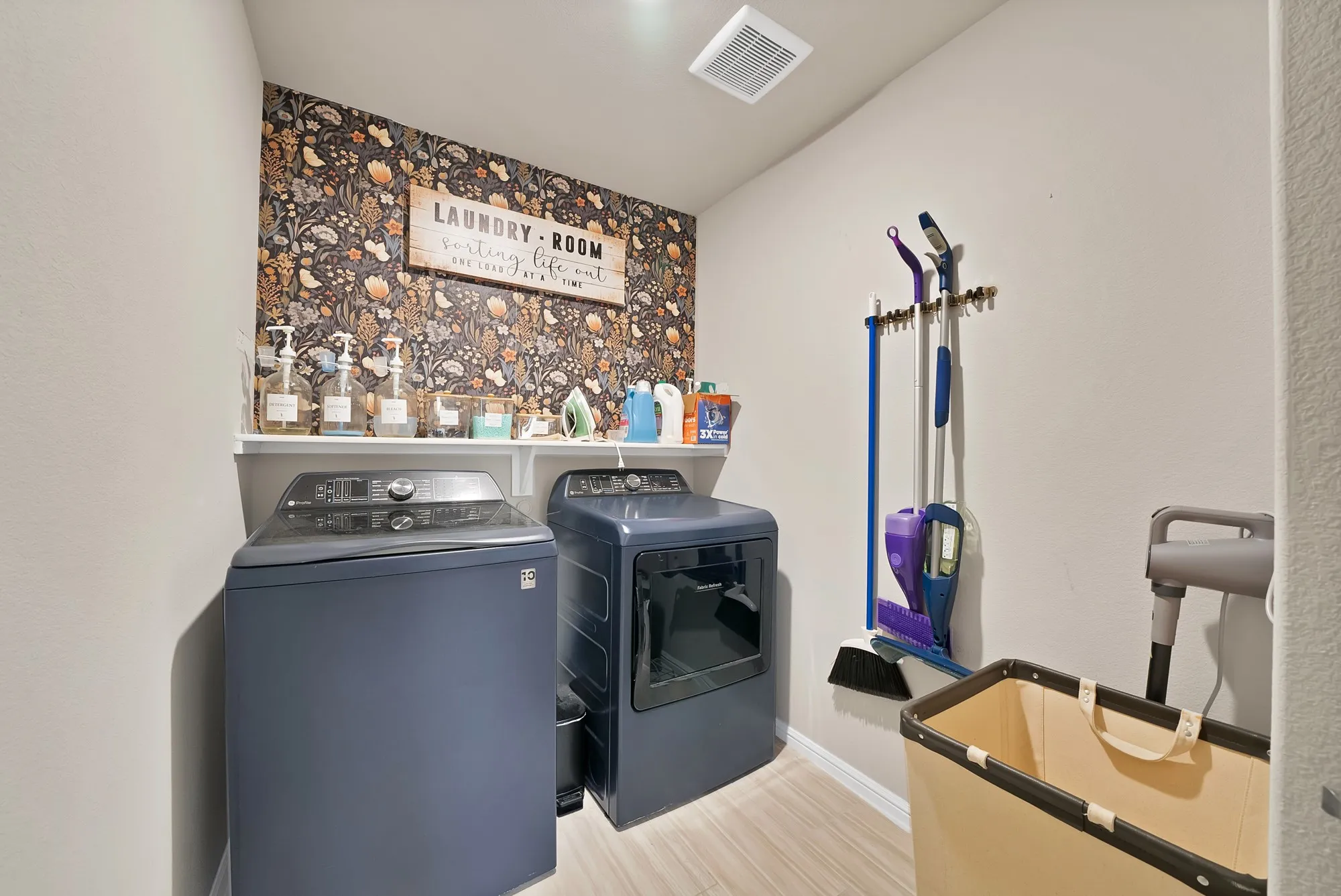 Single Family Residence For Rent in Tarrant County , 9444 Mountain Pass Drive, Fort Worth, Texas 76108, 5 Bedroom, 3 Bathroom, 2 Garage spaces, 2,120 Sqft, built in 2025, mls#21411739, Real Estate Agent in Fort Worth, Homes For Rent in Tarrant county, Homes For Rent in Fort Worth, Realtor in Fort Worth Texas, Real Estate Brokerage Independent Realty Texas, Luminita Cordes Realtor
