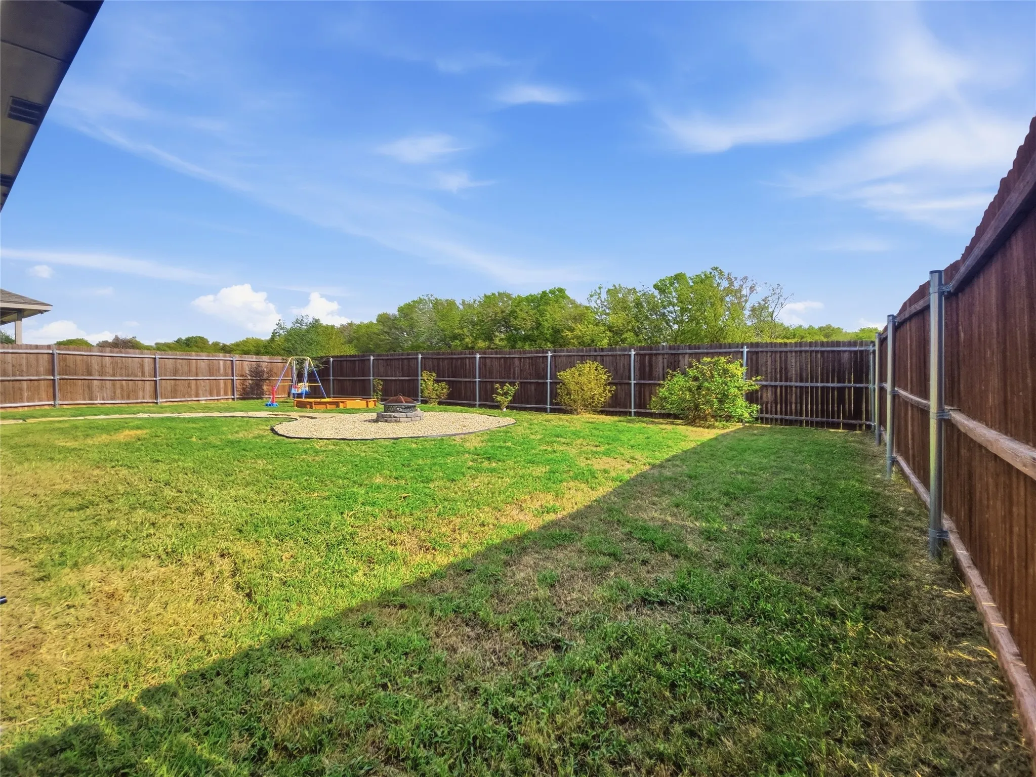 Single Family Residence For Rent in Tarrant County , 8500 Berry Crest Street, Fort Worth, Texas 76179, 4 Bedroom, 2 Bathroom, 2 Garage spaces, 1,862 Sqft, built in 2022, mls#21411807, Real Estate Agent in Fort Worth, Homes For Rent in Tarrant county, Homes For Rent in Fort Worth, Realtor in Fort Worth Texas, Real Estate Brokerage Independent Realty Texas, Luminita Cordes Realtor