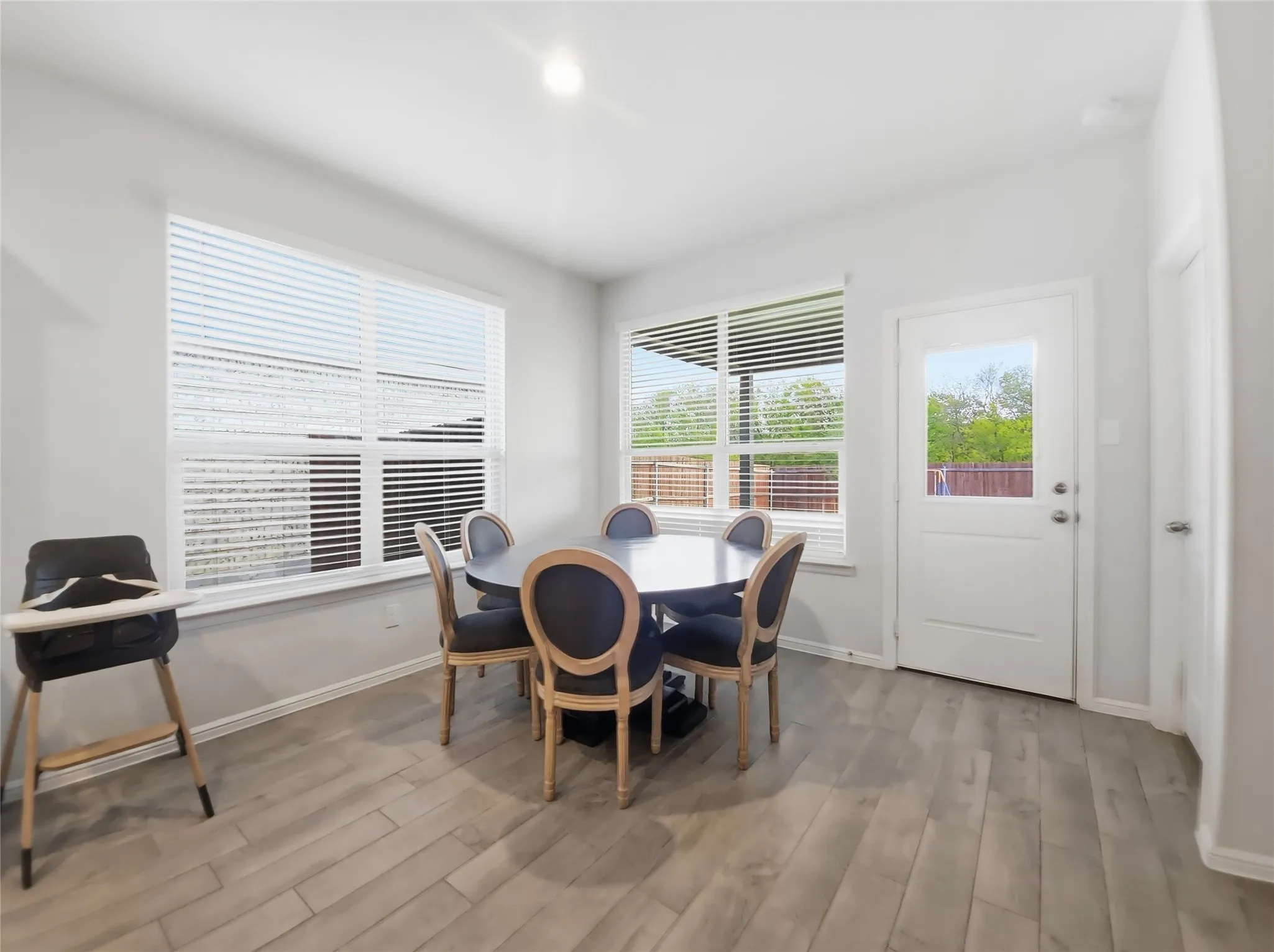 Single Family Residence For Rent in Tarrant County , 8500 Berry Crest Street, Fort Worth, Texas 76179, 4 Bedroom, 2 Bathroom, 2 Garage spaces, 1,862 Sqft, built in 2022, mls#21411807, Real Estate Agent in Fort Worth, Homes For Rent in Tarrant county, Homes For Rent in Fort Worth, Realtor in Fort Worth Texas, Real Estate Brokerage Independent Realty Texas, Luminita Cordes Realtor