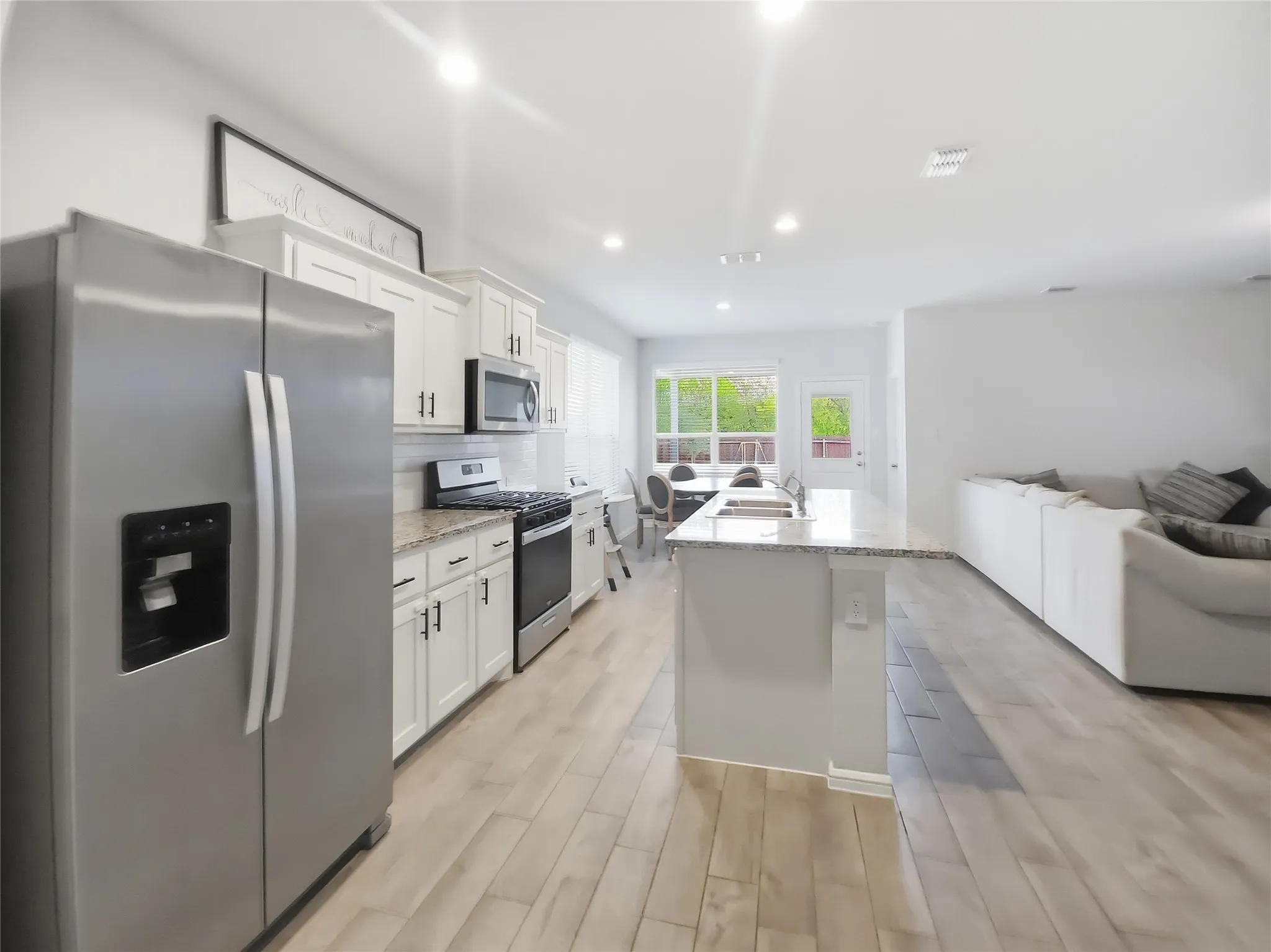 Single Family Residence For Rent in Tarrant County , 8500 Berry Crest Street, Fort Worth, Texas 76179, 4 Bedroom, 2 Bathroom, 2 Garage spaces, 1,862 Sqft, built in 2022, mls#21411807, Real Estate Agent in Fort Worth, Homes For Rent in Tarrant county, Homes For Rent in Fort Worth, Realtor in Fort Worth Texas, Real Estate Brokerage Independent Realty Texas, Luminita Cordes Realtor