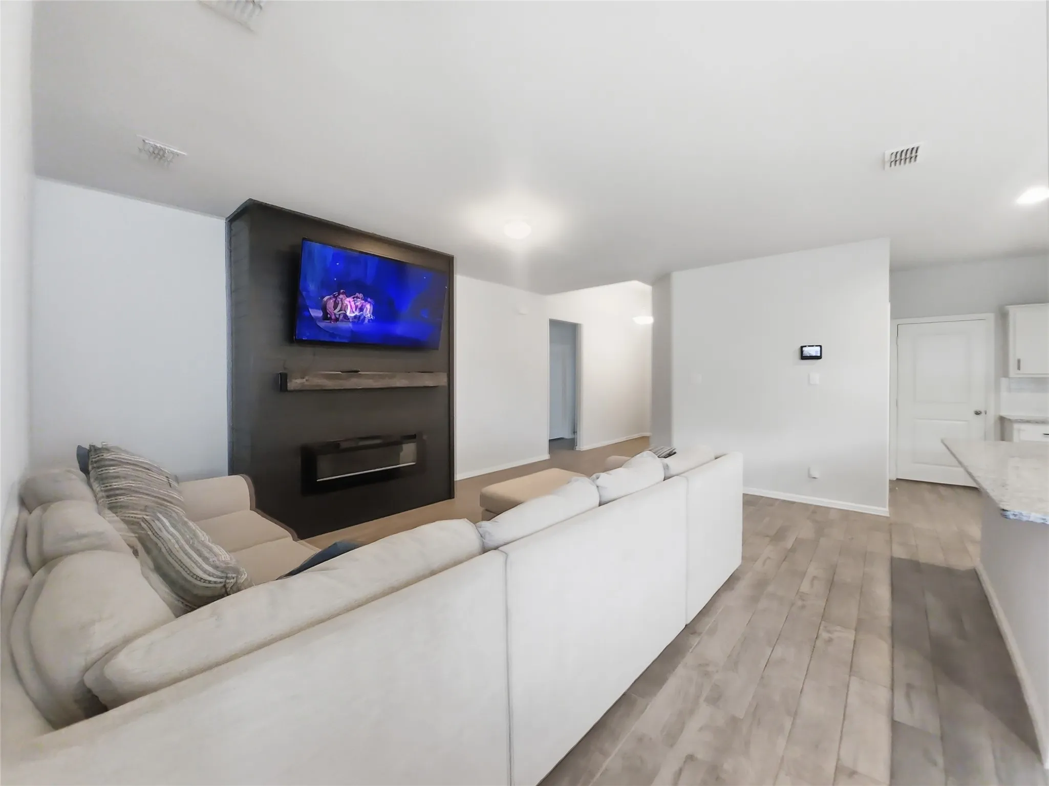 Single Family Residence For Rent in Tarrant County , 8500 Berry Crest Street, Fort Worth, Texas 76179, 4 Bedroom, 2 Bathroom, 2 Garage spaces, 1,862 Sqft, built in 2022, mls#21411807, Real Estate Agent in Fort Worth, Homes For Rent in Tarrant county, Homes For Rent in Fort Worth, Realtor in Fort Worth Texas, Real Estate Brokerage Independent Realty Texas, Luminita Cordes Realtor