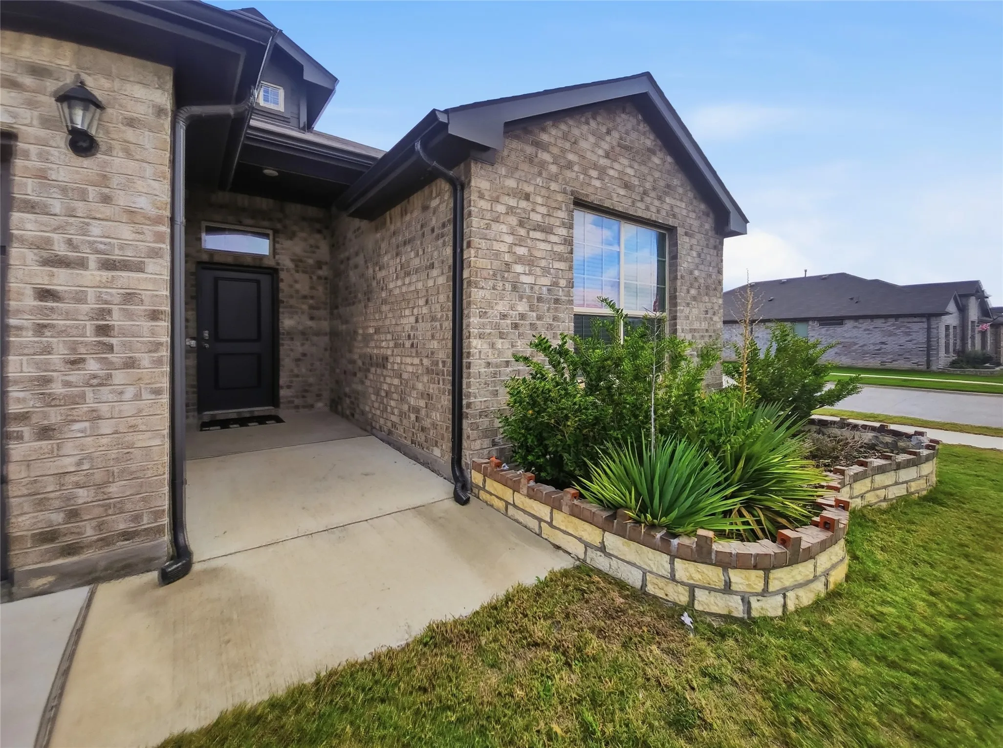 Single Family Residence For Rent in Tarrant County , 8500 Berry Crest Street, Fort Worth, Texas 76179, 4 Bedroom, 2 Bathroom, 2 Garage spaces, 1,862 Sqft, built in 2022, mls#21411807, Real Estate Agent in Fort Worth, Homes For Rent in Tarrant county, Homes For Rent in Fort Worth, Realtor in Fort Worth Texas, Real Estate Brokerage Independent Realty Texas, Luminita Cordes Realtor