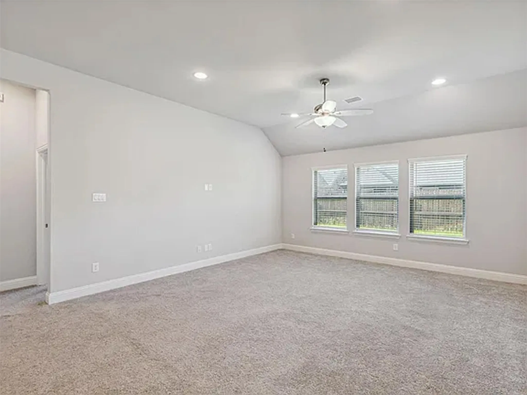 Single Family Residence For Rent in Rockwall County , 548 Bradley Drive, Fate, Texas 75087, 4 Bedroom, 2 Bathroom, 2 Garage spaces, 2,265 Sqft, built in 2021, mls#21411815, Real Estate Agent in Fate, Homes For Rent in Rockwall county, Homes For Rent in Fate, Realtor in Fate Texas, Real Estate Brokerage Independent Realty Texas, Luminita Cordes Realtor