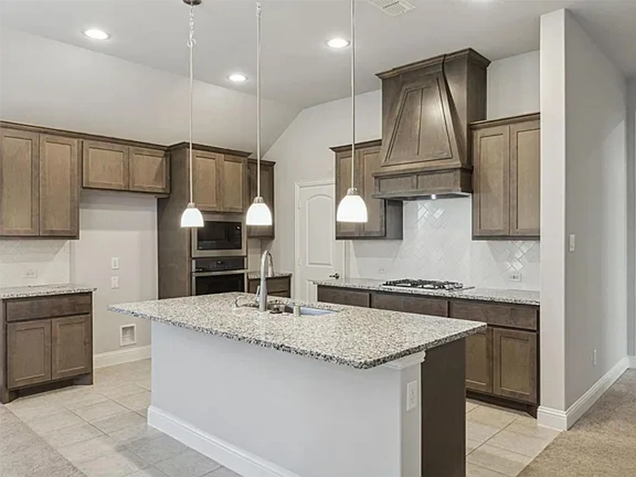 Single Family Residence For Rent in Rockwall County , 548 Bradley Drive, Fate, Texas 75087, 4 Bedroom, 2 Bathroom, 2 Garage spaces, 2,265 Sqft, built in 2021, mls#21411815, Real Estate Agent in Fate, Homes For Rent in Rockwall county, Homes For Rent in Fate, Realtor in Fate Texas, Real Estate Brokerage Independent Realty Texas, Luminita Cordes Realtor