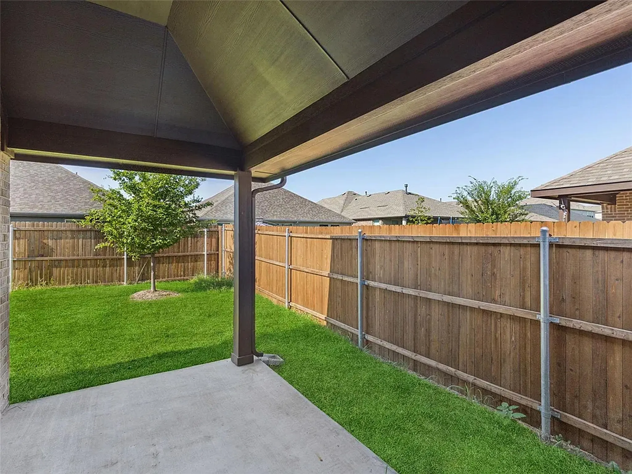 Single Family Residence For Rent in Rockwall County , 548 Bradley Drive, Fate, Texas 75087, 4 Bedroom, 2 Bathroom, 2 Garage spaces, 2,265 Sqft, built in 2021, mls#21411815, Real Estate Agent in Fate, Homes For Rent in Rockwall county, Homes For Rent in Fate, Realtor in Fate Texas, Real Estate Brokerage Independent Realty Texas, Luminita Cordes Realtor