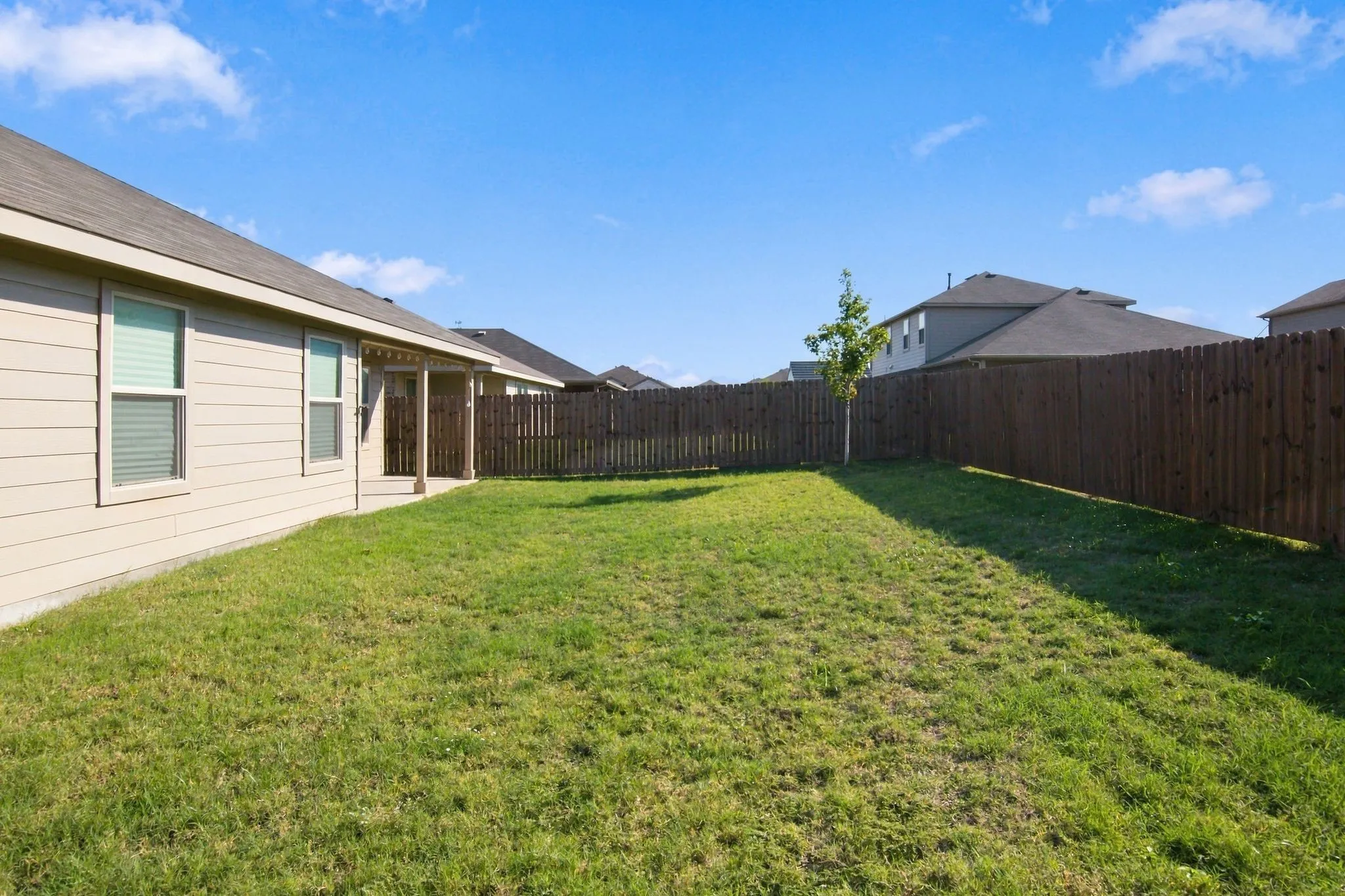 Single Family Residence For Rent in Tarrant County , 7933 Twin Forks Drive, Fort Worth, Texas 76131, 4 Bedroom, 2 Bathroom, 2 Garage spaces, 2,059 Sqft, built in 2023, mls#21411816, Real Estate Agent in Fort Worth, Homes For Rent in Tarrant county, Homes For Rent in Fort Worth, Realtor in Fort Worth Texas, Real Estate Brokerage Independent Realty Texas, Luminita Cordes Realtor