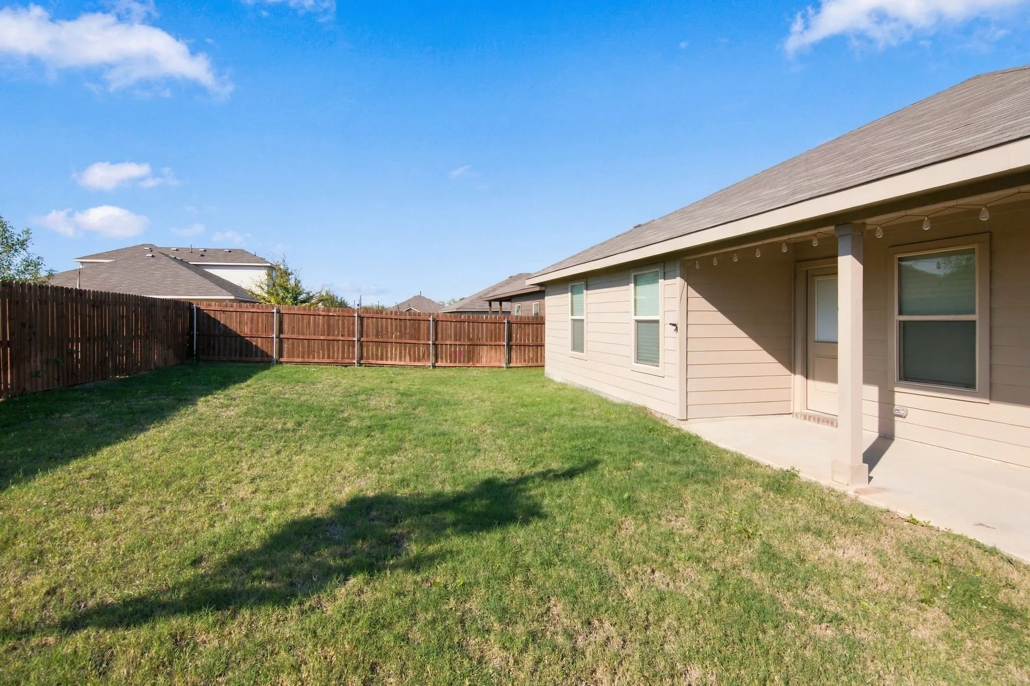 Single Family Residence For Rent in Tarrant County , 7933 Twin Forks Drive, Fort Worth, Texas 76131, 4 Bedroom, 2 Bathroom, 2 Garage spaces, 2,059 Sqft, built in 2023, mls#21411816, Real Estate Agent in Fort Worth, Homes For Rent in Tarrant county, Homes For Rent in Fort Worth, Realtor in Fort Worth Texas, Real Estate Brokerage Independent Realty Texas, Luminita Cordes Realtor