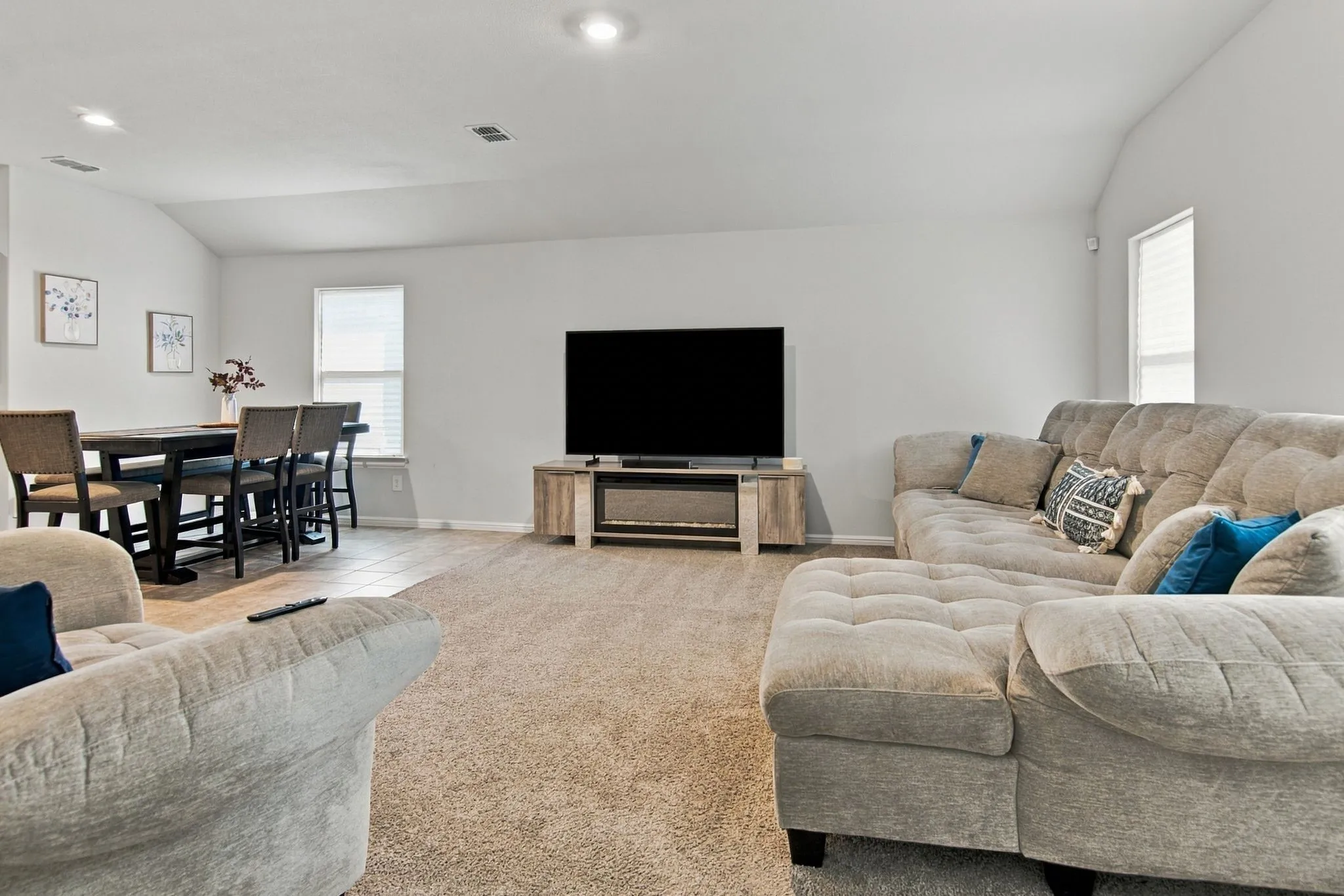Single Family Residence For Rent in Tarrant County , 7933 Twin Forks Drive, Fort Worth, Texas 76131, 4 Bedroom, 2 Bathroom, 2 Garage spaces, 2,059 Sqft, built in 2023, mls#21411816, Real Estate Agent in Fort Worth, Homes For Rent in Tarrant county, Homes For Rent in Fort Worth, Realtor in Fort Worth Texas, Real Estate Brokerage Independent Realty Texas, Luminita Cordes Realtor