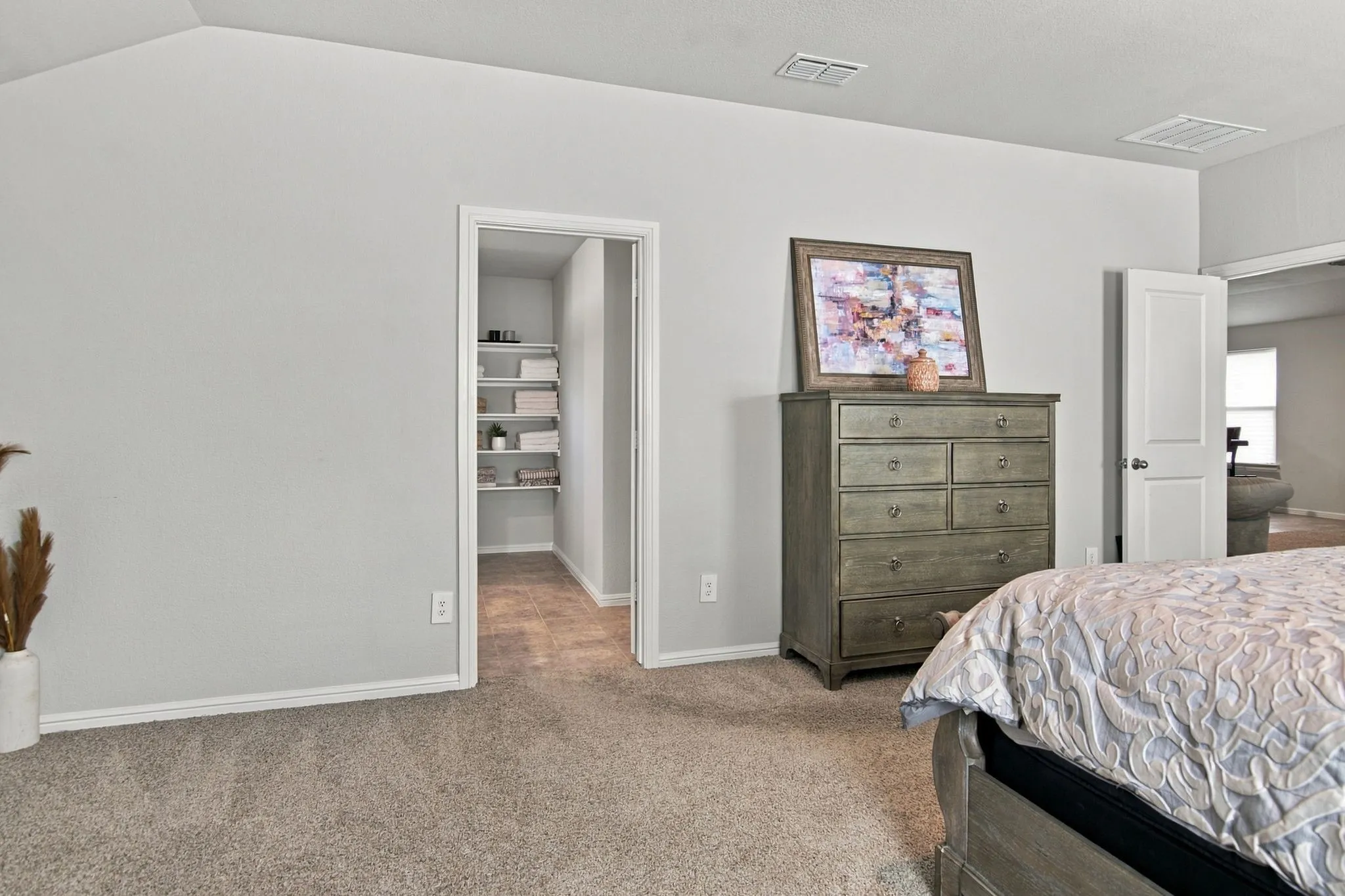 Single Family Residence For Rent in Tarrant County , 7933 Twin Forks Drive, Fort Worth, Texas 76131, 4 Bedroom, 2 Bathroom, 2 Garage spaces, 2,059 Sqft, built in 2023, mls#21411816, Real Estate Agent in Fort Worth, Homes For Rent in Tarrant county, Homes For Rent in Fort Worth, Realtor in Fort Worth Texas, Real Estate Brokerage Independent Realty Texas, Luminita Cordes Realtor