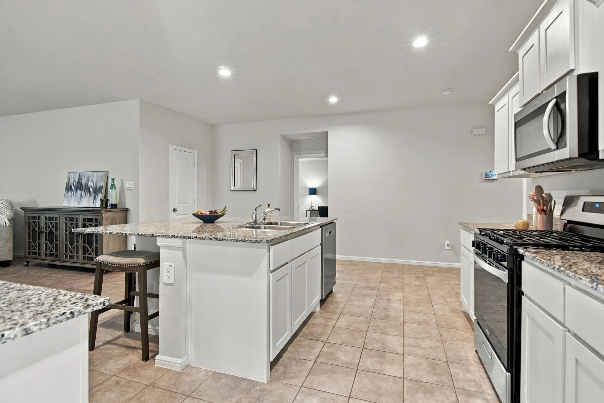 Single Family Residence For Rent in Tarrant County , 7933 Twin Forks Drive, Fort Worth, Texas 76131, 4 Bedroom, 2 Bathroom, 2 Garage spaces, 2,059 Sqft, built in 2023, mls#21411816, Real Estate Agent in Fort Worth, Homes For Rent in Tarrant county, Homes For Rent in Fort Worth, Realtor in Fort Worth Texas, Real Estate Brokerage Independent Realty Texas, Luminita Cordes Realtor