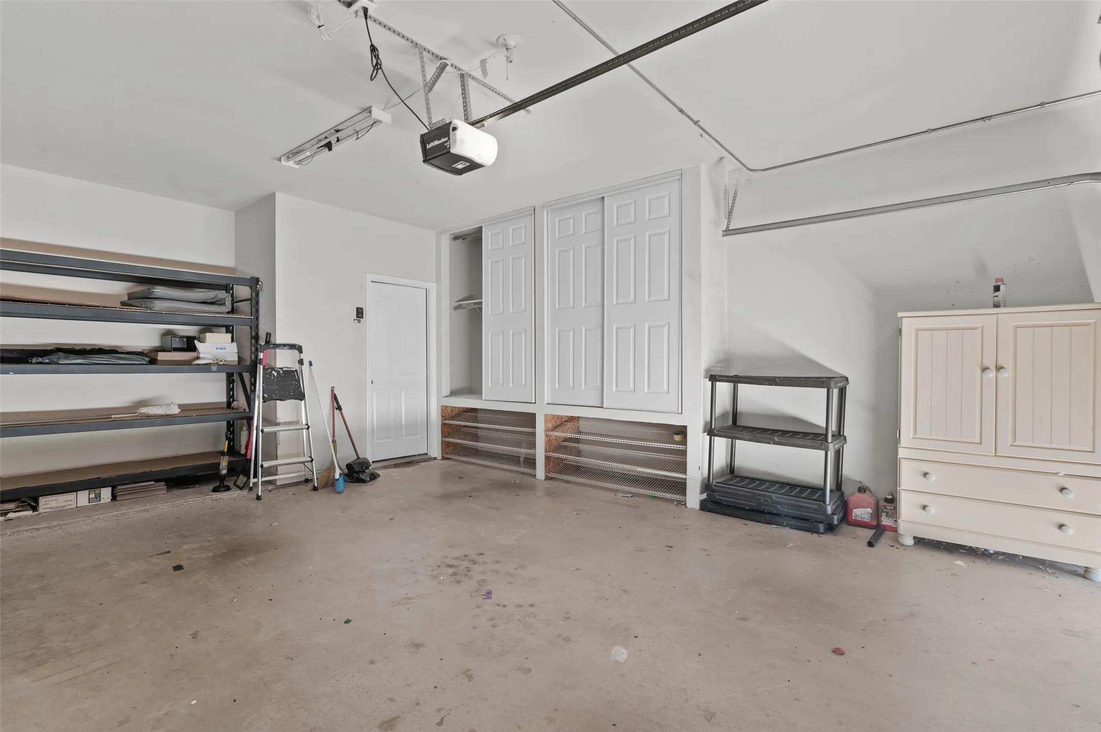 Single Family Residence For Rent in Denton County , 1309 Greenway Park Drive, Carrollton, Texas 75007, 4 Bedroom, 3 Bathroom, 2 Garage spaces, 3,180 Sqft, built in 1999, mls#21411817, Real Estate Agent in Carrollton, Homes For Rent in Denton county, Homes For Rent in Carrollton, Realtor in Carrollton Texas, Real Estate Brokerage Independent Realty Texas, Luminita Cordes Realtor