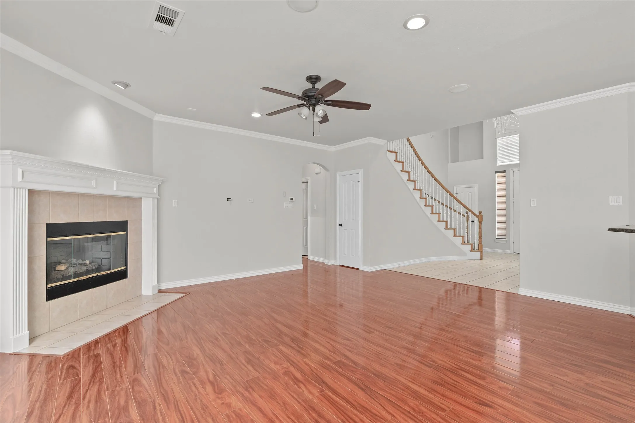 Single Family Residence For Rent in Denton County , 1309 Greenway Park Drive, Carrollton, Texas 75007, 4 Bedroom, 3 Bathroom, 2 Garage spaces, 3,180 Sqft, built in 1999, mls#21411817, Real Estate Agent in Carrollton, Homes For Rent in Denton county, Homes For Rent in Carrollton, Realtor in Carrollton Texas, Real Estate Brokerage Independent Realty Texas, Luminita Cordes Realtor