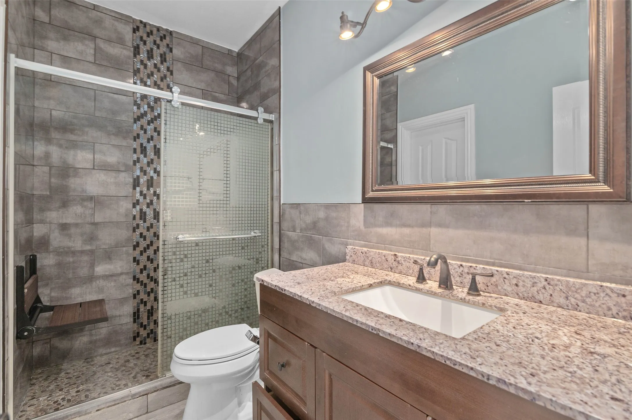 Single Family Residence For Rent in Denton County , 1309 Greenway Park Drive, Carrollton, Texas 75007, 4 Bedroom, 3 Bathroom, 2 Garage spaces, 3,180 Sqft, built in 1999, mls#21411817, Real Estate Agent in Carrollton, Homes For Rent in Denton county, Homes For Rent in Carrollton, Realtor in Carrollton Texas, Real Estate Brokerage Independent Realty Texas, Luminita Cordes Realtor