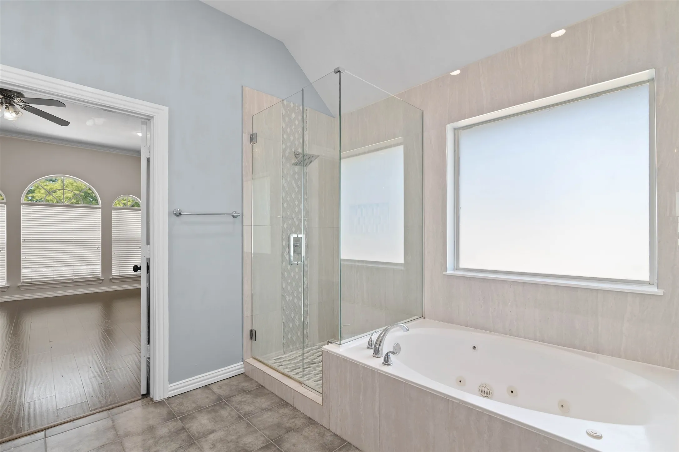 Single Family Residence For Rent in Denton County , 1309 Greenway Park Drive, Carrollton, Texas 75007, 4 Bedroom, 3 Bathroom, 2 Garage spaces, 3,180 Sqft, built in 1999, mls#21411817, Real Estate Agent in Carrollton, Homes For Rent in Denton county, Homes For Rent in Carrollton, Realtor in Carrollton Texas, Real Estate Brokerage Independent Realty Texas, Luminita Cordes Realtor