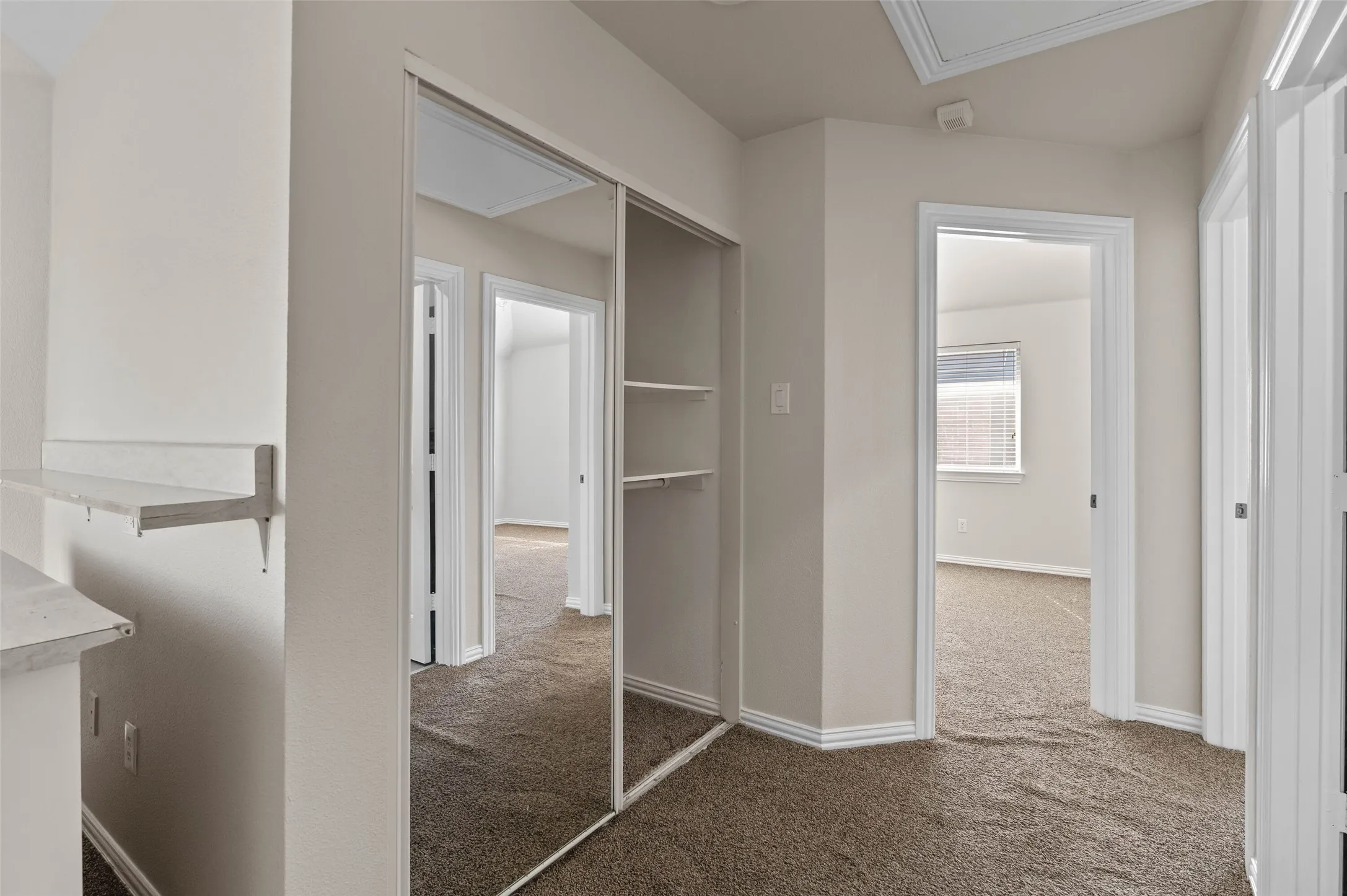 Single Family Residence For Rent in Denton County , 1309 Greenway Park Drive, Carrollton, Texas 75007, 4 Bedroom, 3 Bathroom, 2 Garage spaces, 3,180 Sqft, built in 1999, mls#21411817, Real Estate Agent in Carrollton, Homes For Rent in Denton county, Homes For Rent in Carrollton, Realtor in Carrollton Texas, Real Estate Brokerage Independent Realty Texas, Luminita Cordes Realtor