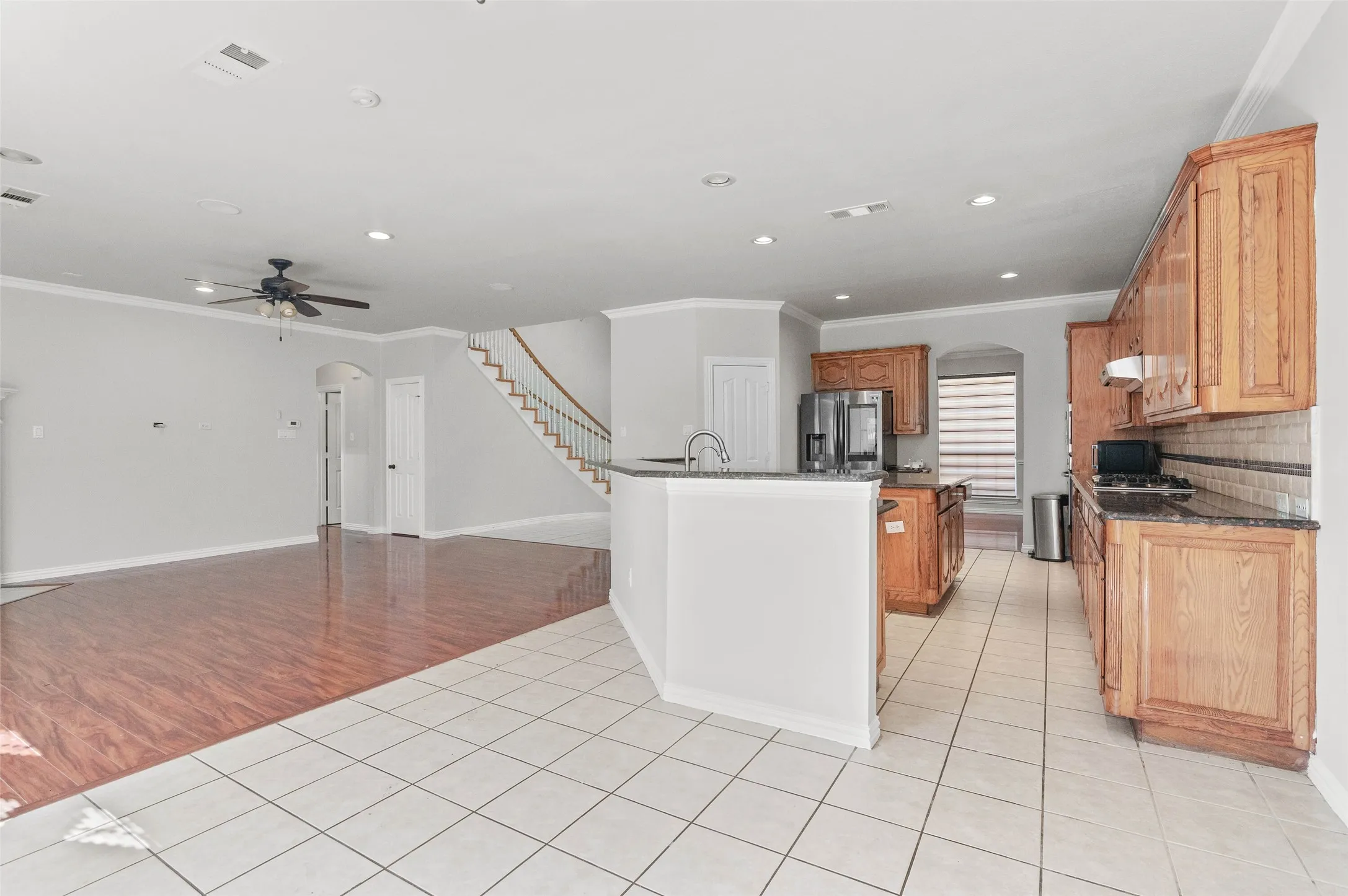 Single Family Residence For Rent in Denton County , 1309 Greenway Park Drive, Carrollton, Texas 75007, 4 Bedroom, 3 Bathroom, 2 Garage spaces, 3,180 Sqft, built in 1999, mls#21411817, Real Estate Agent in Carrollton, Homes For Rent in Denton county, Homes For Rent in Carrollton, Realtor in Carrollton Texas, Real Estate Brokerage Independent Realty Texas, Luminita Cordes Realtor