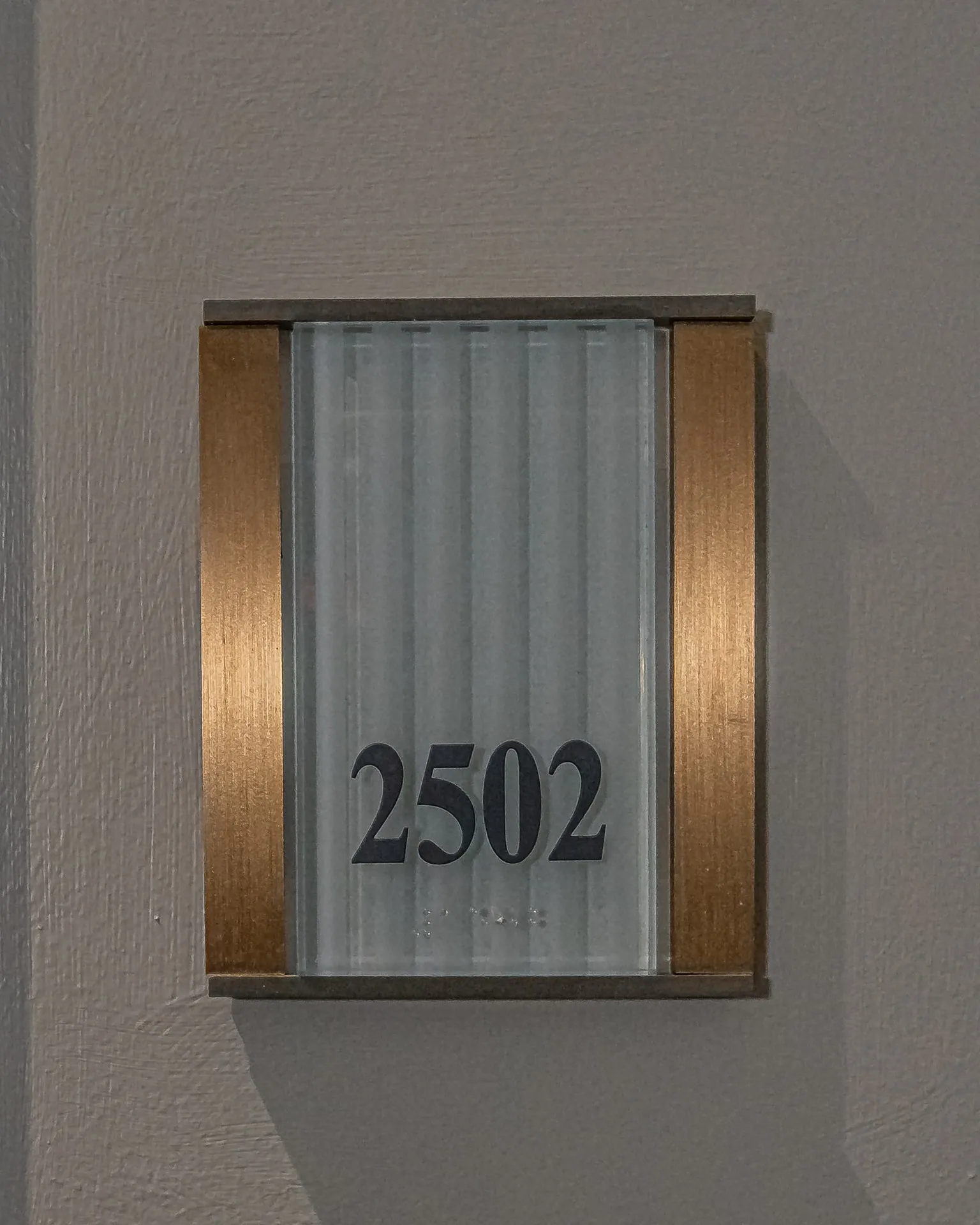 Condominium For Sale in Tarrant County , 500 Throckmorton Street 2502, Fort Worth, Texas 76102, 1 Bedroom, 1 Bathroom, 1 Garage spaces, 923 Sqft, built in 1972, mls#21411725, Real Estate Agent in Fort Worth, Homes For Sale in Tarrant county, Homes For Sale in Fort Worth, Realtor in Fort Worth Texas, Real Estate Brokerage Independent Realty Texas, Luminita Cordes Realtor