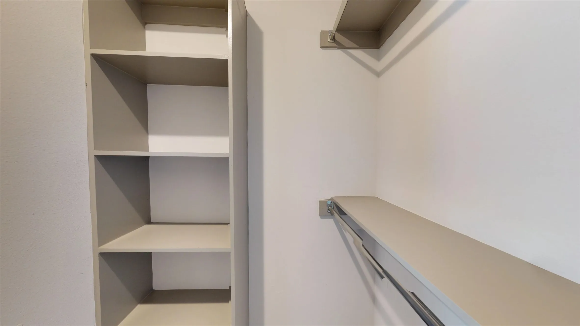 Apartment For Rent in Dallas County , 6304 Prospect Avenue 208, Dallas, Texas 75214, 1 Bedroom, 1 Bathroom, Garage spaces, 605 Sqft, built in 1945, mls#21409428, Real Estate Agent in Dallas, Homes For Rent in Dallas county, Homes For Rent in Dallas, Realtor in Dallas Texas, Real Estate Brokerage Independent Realty Texas, Luminita Cordes Realtor