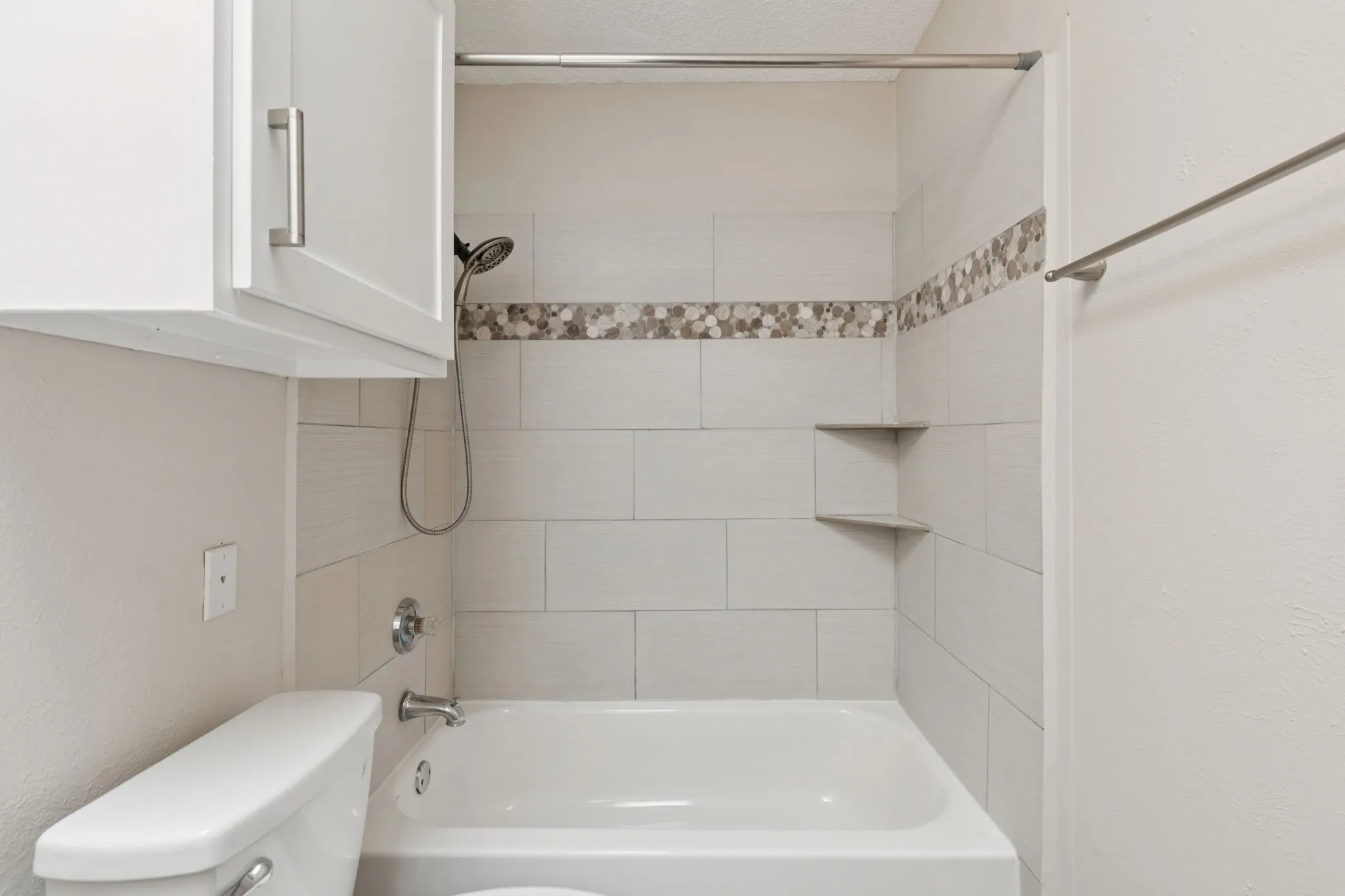 Condominium For Rent in Dallas County , 6646 E Lovers Lane 104, Dallas, Texas 75214, 2 Bedroom, 1 Bathroom, 1 Garage spaces, 848 Sqft, built in 1979, mls#21411828, Real Estate Agent in Dallas, Homes For Rent in Dallas county, Homes For Rent in Dallas, Realtor in Dallas Texas, Real Estate Brokerage Independent Realty Texas, Luminita Cordes Realtor