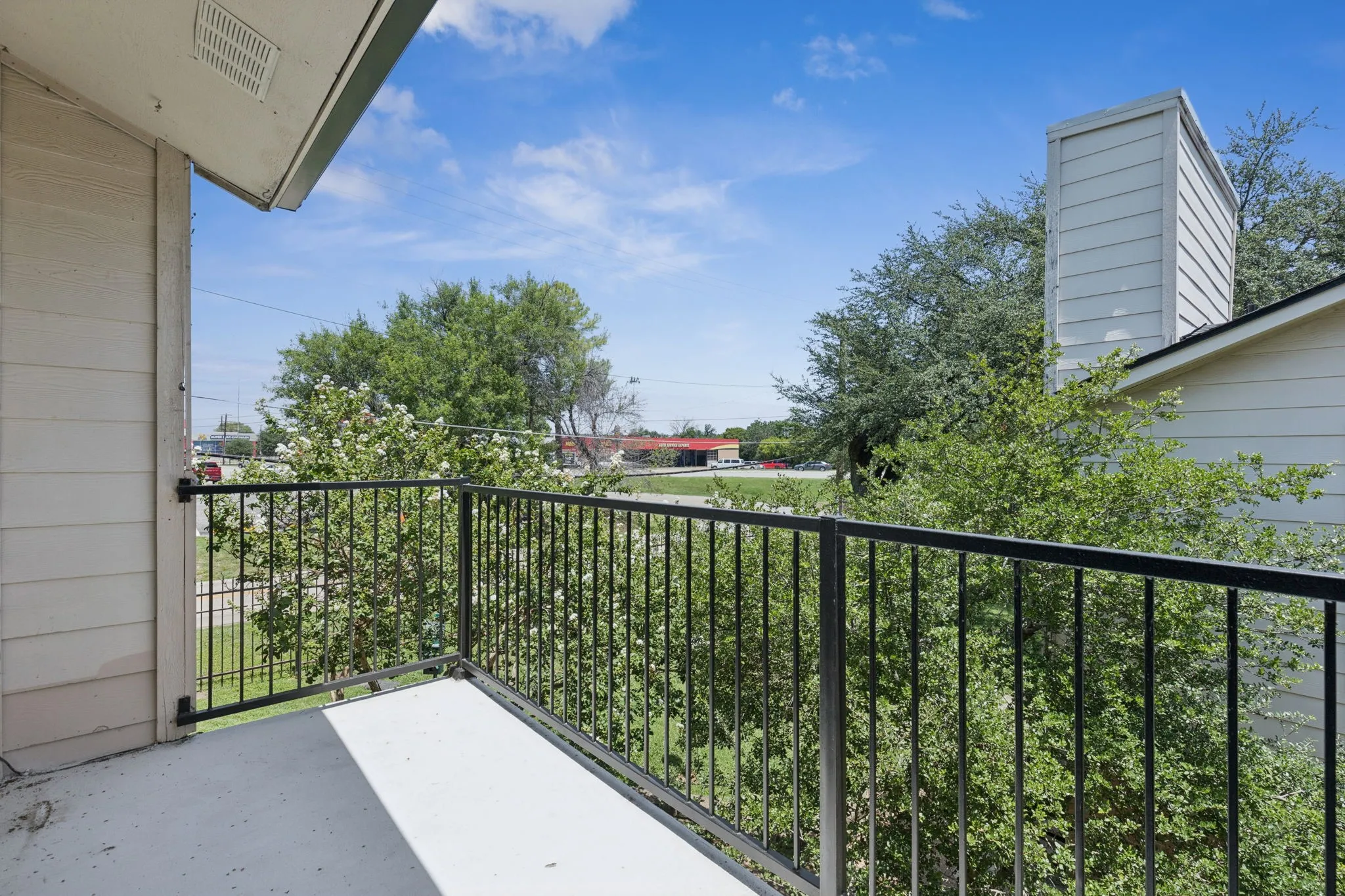 Condominium For Rent in Dallas County , 6646 E Lovers Lane 104, Dallas, Texas 75214, 2 Bedroom, 1 Bathroom, 1 Garage spaces, 848 Sqft, built in 1979, mls#21411828, Real Estate Agent in Dallas, Homes For Rent in Dallas county, Homes For Rent in Dallas, Realtor in Dallas Texas, Real Estate Brokerage Independent Realty Texas, Luminita Cordes Realtor