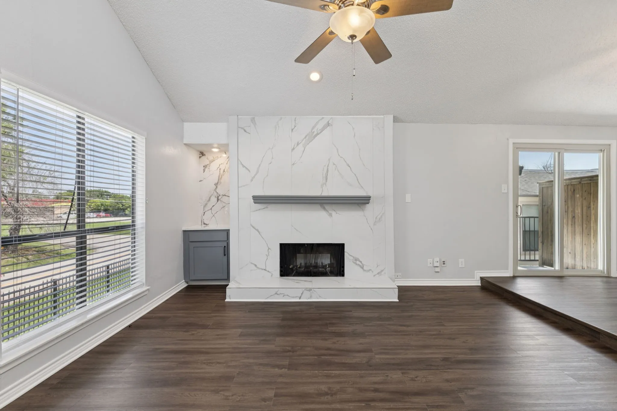 Condominium For Rent in Dallas County , 6646 E Lovers Lane 104, Dallas, Texas 75214, 2 Bedroom, 1 Bathroom, 1 Garage spaces, 848 Sqft, built in 1979, mls#21411828, Real Estate Agent in Dallas, Homes For Rent in Dallas county, Homes For Rent in Dallas, Realtor in Dallas Texas, Real Estate Brokerage Independent Realty Texas, Luminita Cordes Realtor