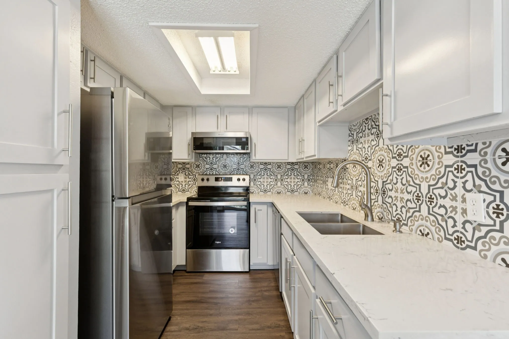 Condominium For Rent in Dallas County , 6646 E Lovers Lane 104, Dallas, Texas 75214, 2 Bedroom, 1 Bathroom, 1 Garage spaces, 848 Sqft, built in 1979, mls#21411828, Real Estate Agent in Dallas, Homes For Rent in Dallas county, Homes For Rent in Dallas, Realtor in Dallas Texas, Real Estate Brokerage Independent Realty Texas, Luminita Cordes Realtor