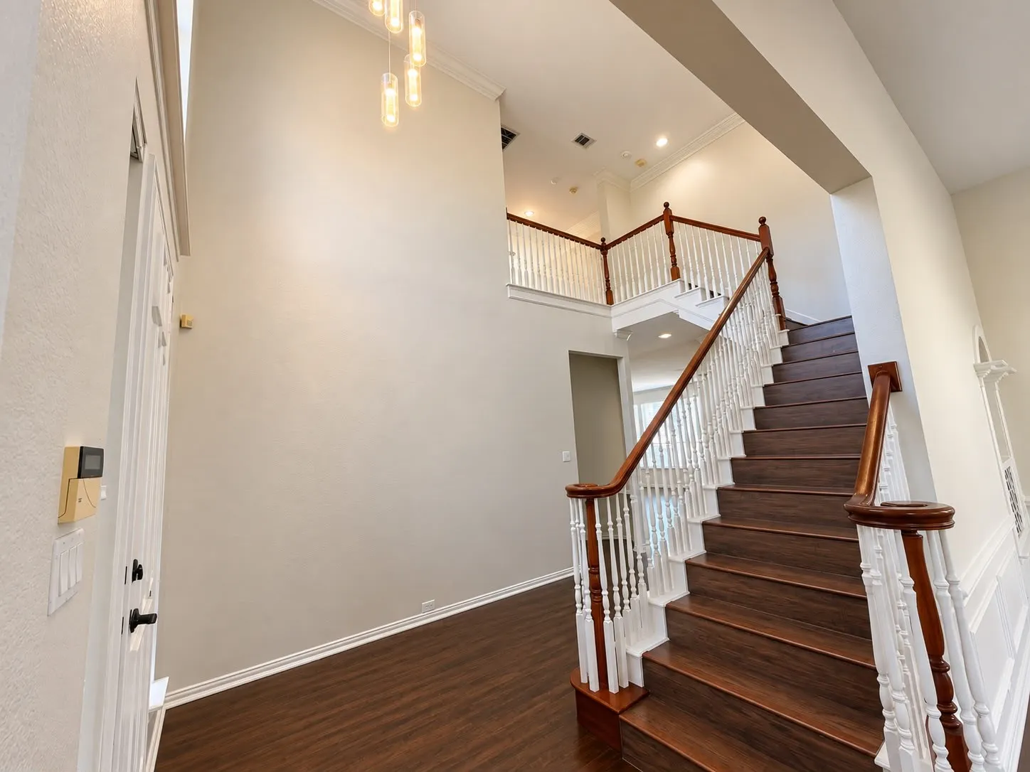 Single Family Residence For Rent in Rockwall County , 1920 Hillcroft Drive, Rockwall, Texas 75087, 4 Bedroom, 4 Bathroom, 3 Garage spaces, 2,956 Sqft, built in 1999, mls#21411837, Real Estate Agent in Rockwall, Homes For Rent in Rockwall county, Homes For Rent in Rockwall, Realtor in Rockwall Texas, Real Estate Brokerage Independent Realty Texas, Luminita Cordes Realtor
