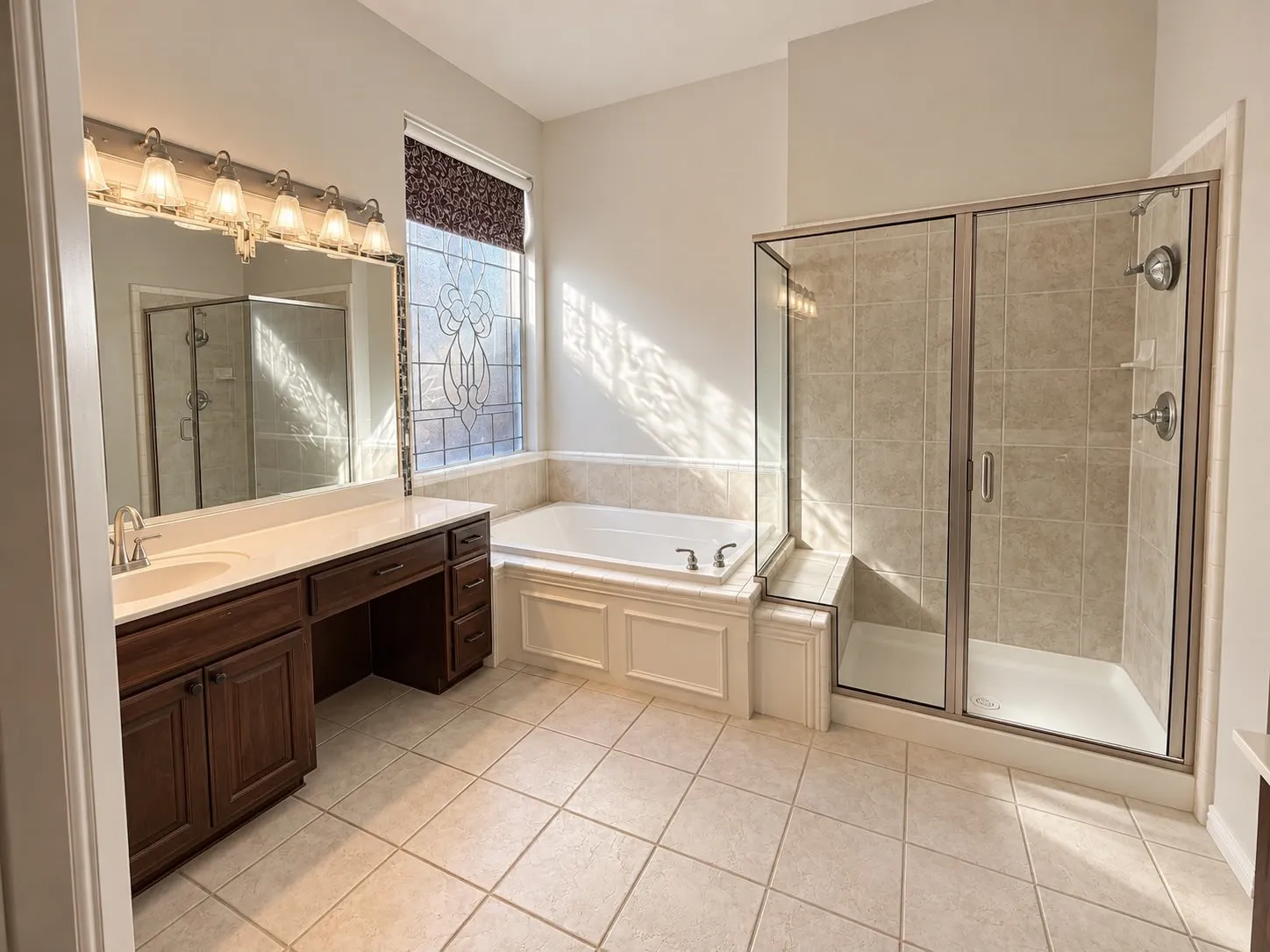 Single Family Residence For Rent in Rockwall County , 1920 Hillcroft Drive, Rockwall, Texas 75087, 4 Bedroom, 4 Bathroom, 3 Garage spaces, 2,956 Sqft, built in 1999, mls#21411837, Real Estate Agent in Rockwall, Homes For Rent in Rockwall county, Homes For Rent in Rockwall, Realtor in Rockwall Texas, Real Estate Brokerage Independent Realty Texas, Luminita Cordes Realtor