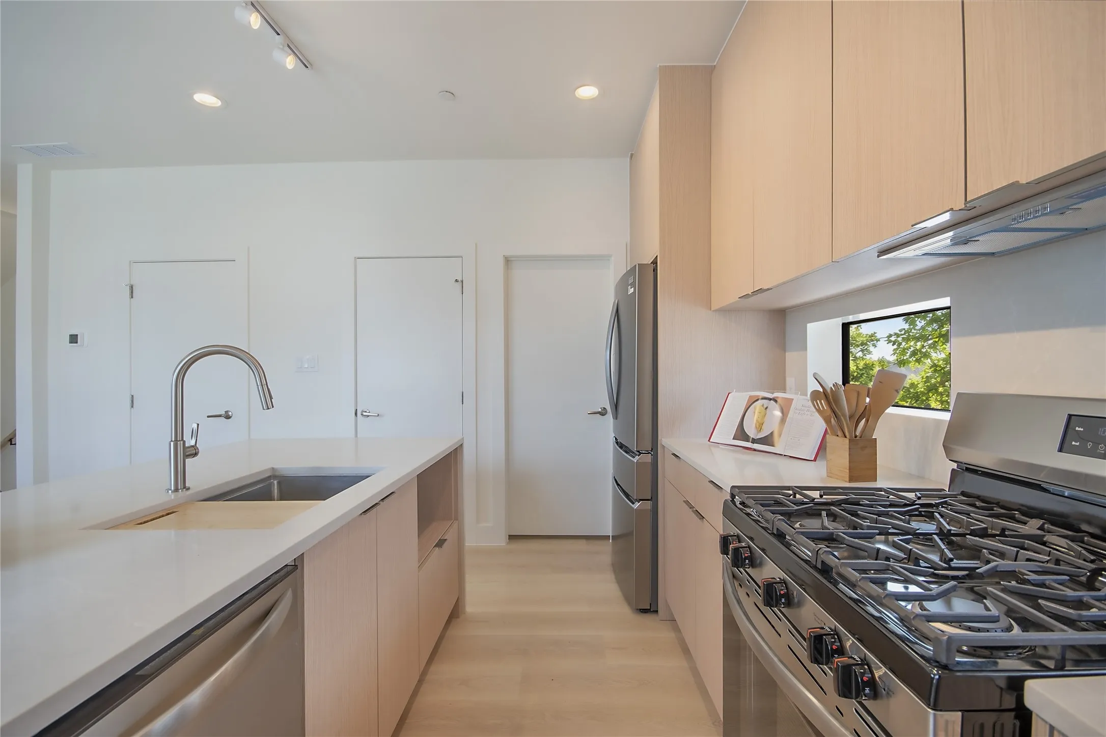 Single Family Residence For Sale in Dallas County , 4420 Atoka Street 105, Dallas, Texas 75204, 2 Bedroom, 3 Bathroom, 2 Garage spaces, 1,610 Sqft, built in 2026, mls#21410772, Real Estate Agent in Dallas, Homes For Sale in Dallas county, Homes For Sale in Dallas, Realtor in Dallas Texas, Real Estate Brokerage Independent Realty Texas, Luminita Cordes Realtor