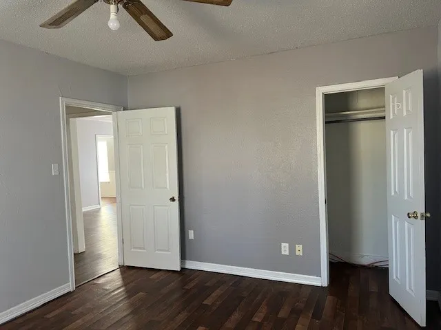 Single Family Residence For Rent in Grayson County , 2513 W Walker Street, Denison, Texas 75020, 2 Bedroom, 1 Bathroom, Garage spaces, 994 Sqft, built in 1920, mls#21411805, Real Estate Agent in Denison, Homes For Rent in Grayson county, Homes For Rent in Denison, Realtor in Denison Texas, Real Estate Brokerage Independent Realty Texas, Luminita Cordes Realtor
