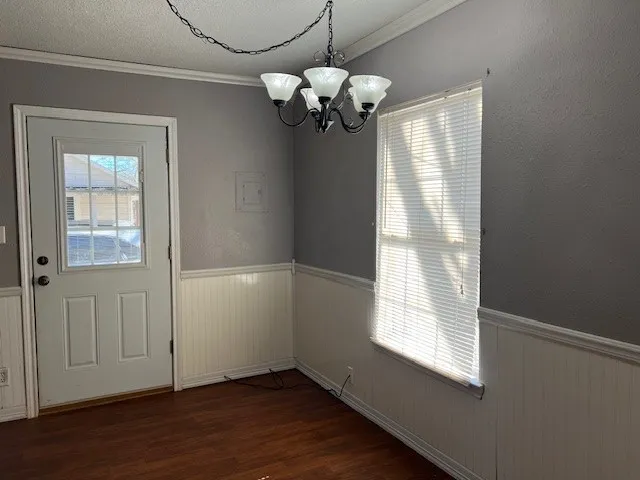 Single Family Residence For Rent in Grayson County , 2513 W Walker Street, Denison, Texas 75020, 2 Bedroom, 1 Bathroom, Garage spaces, 994 Sqft, built in 1920, mls#21411805, Real Estate Agent in Denison, Homes For Rent in Grayson county, Homes For Rent in Denison, Realtor in Denison Texas, Real Estate Brokerage Independent Realty Texas, Luminita Cordes Realtor