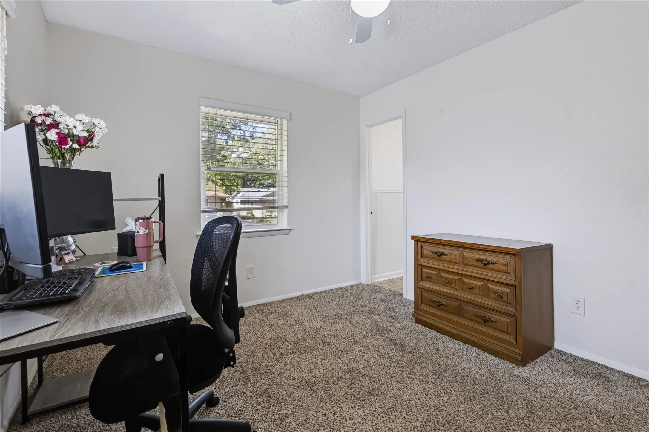Single Family Residence For Sale in Ellis County , 1508 Yucca Street, Midlothian, Texas 76065, 3 Bedroom, 2 Bathroom, 2 Garage spaces, 1,488 Sqft, built in 1972, mls#21411763, Real Estate Agent in Midlothian, Homes For Sale in Ellis county, Homes For Sale in Midlothian, Realtor in Midlothian Texas, Real Estate Brokerage Independent Realty Texas, Luminita Cordes Realtor