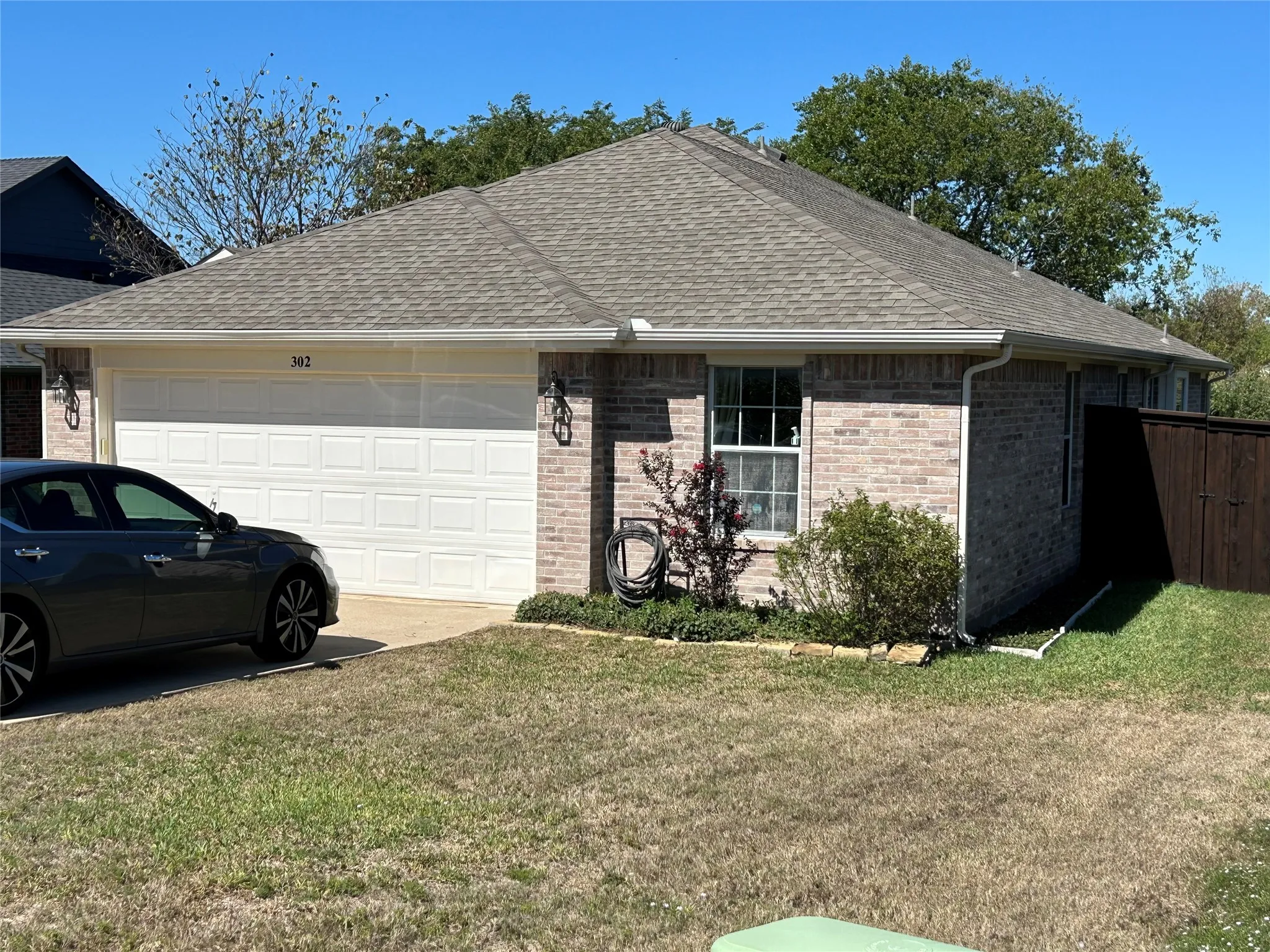 Single Family Residence For Sale in Collin County , 302 Harvard Drive, Princeton, Texas 75407, 4 Bedroom, 2 Bathroom, 2 Garage spaces, 1,985 Sqft, built in 2003, mls#21410917, Real Estate Agent in Princeton, Homes For Sale in Collin county, Homes For Sale in Princeton, Realtor in Princeton Texas, Real Estate Brokerage Independent Realty Texas, Luminita Cordes Realtor