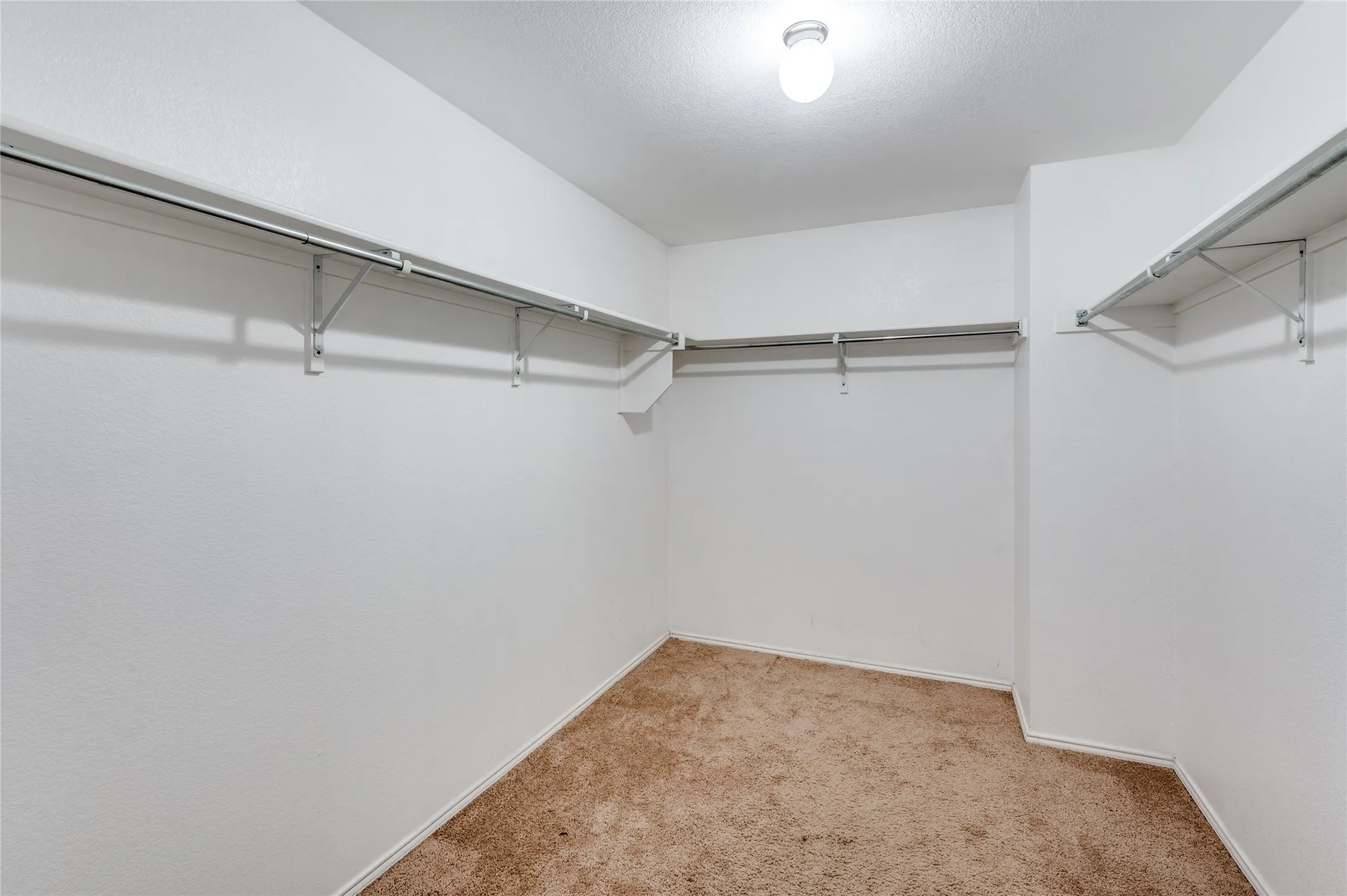 Single Family Residence For Rent in Collin County , 1908 Lanshire Drive, Mc Kinney, Texas 75072, 4 Bedroom, 3 Bathroom, 2 Garage spaces, 2,736 Sqft, built in 2006, mls#21411210, Real Estate Agent in Mc Kinney, Homes For Rent in Collin county, Homes For Rent in Mc Kinney, Realtor in Mc Kinney Texas, Real Estate Brokerage Independent Realty Texas, Luminita Cordes Realtor