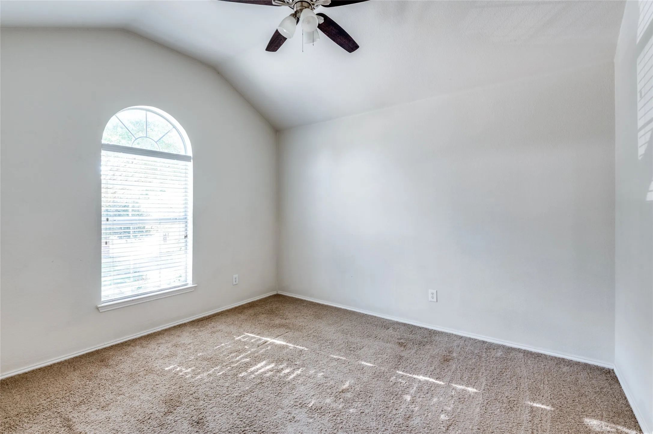 Single Family Residence For Rent in Collin County , 1908 Lanshire Drive, Mc Kinney, Texas 75072, 4 Bedroom, 3 Bathroom, 2 Garage spaces, 2,736 Sqft, built in 2006, mls#21411210, Real Estate Agent in Mc Kinney, Homes For Rent in Collin county, Homes For Rent in Mc Kinney, Realtor in Mc Kinney Texas, Real Estate Brokerage Independent Realty Texas, Luminita Cordes Realtor