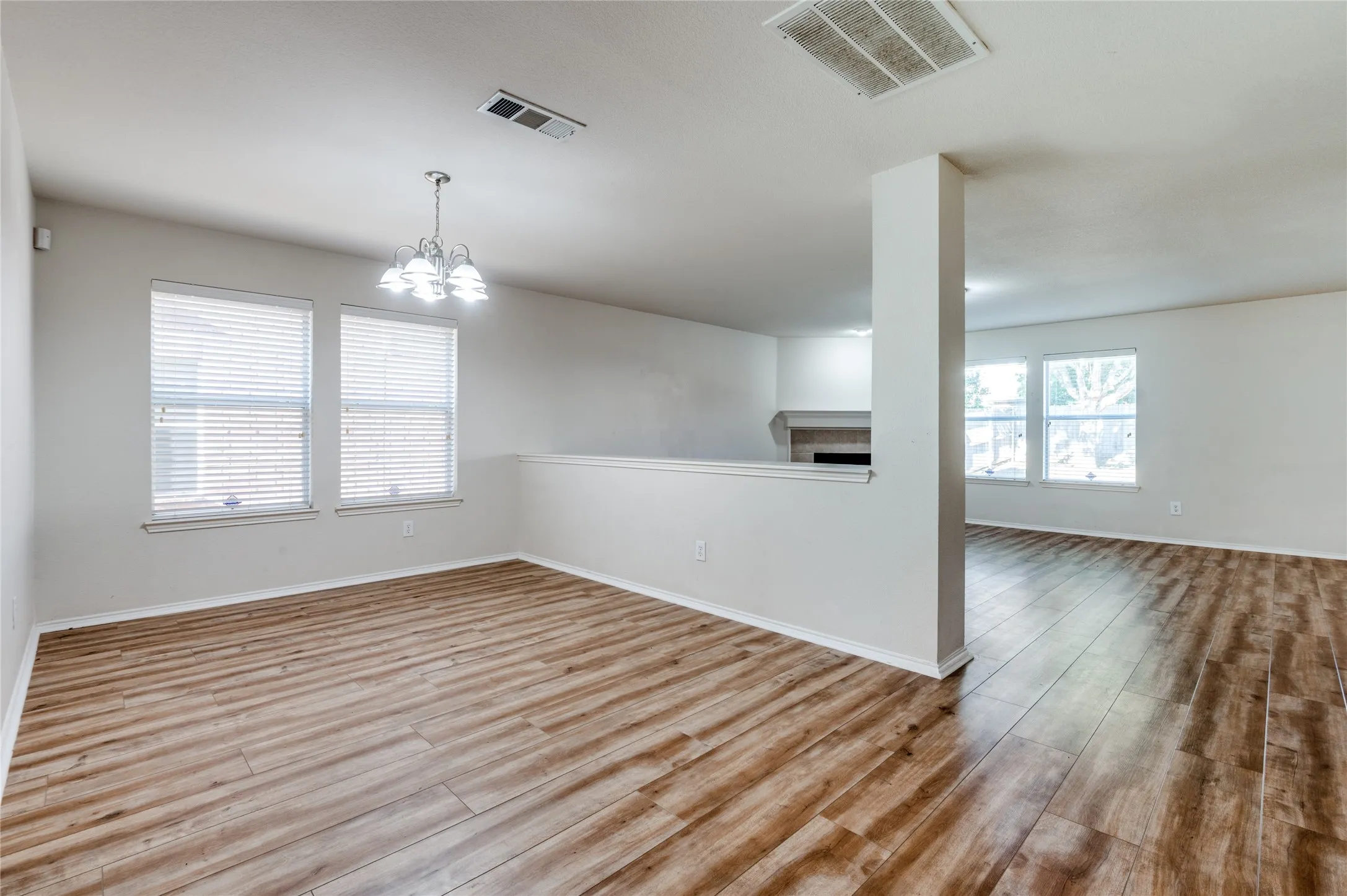 Single Family Residence For Rent in Collin County , 1908 Lanshire Drive, Mc Kinney, Texas 75072, 4 Bedroom, 3 Bathroom, 2 Garage spaces, 2,736 Sqft, built in 2006, mls#21411210, Real Estate Agent in Mc Kinney, Homes For Rent in Collin county, Homes For Rent in Mc Kinney, Realtor in Mc Kinney Texas, Real Estate Brokerage Independent Realty Texas, Luminita Cordes Realtor