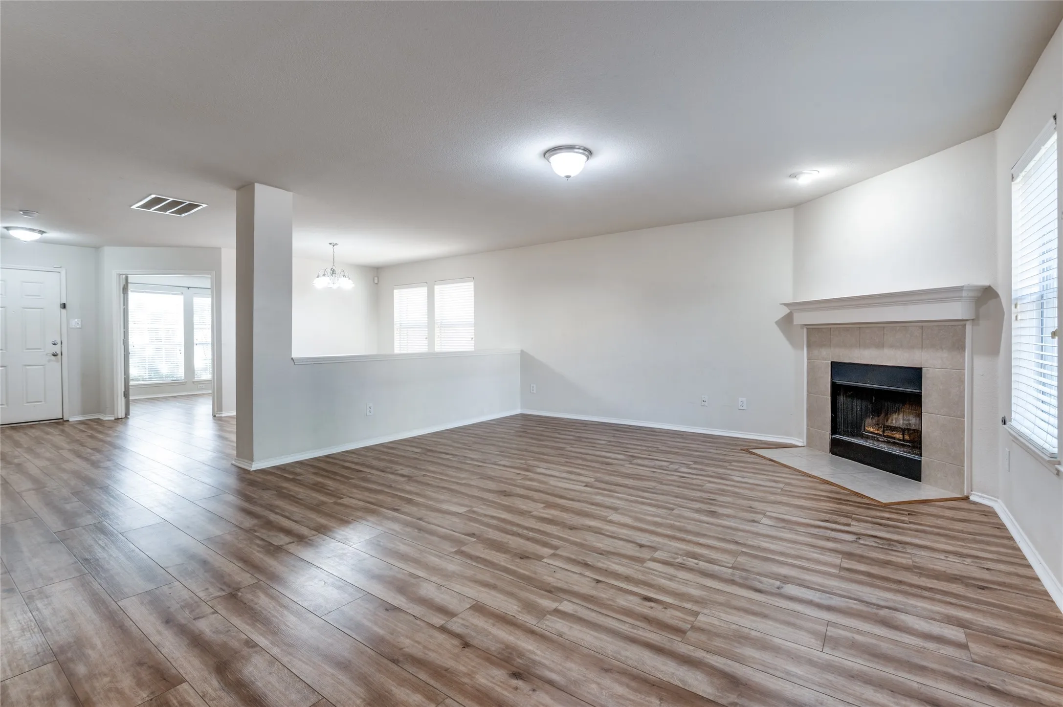Single Family Residence For Rent in Collin County , 1908 Lanshire Drive, Mc Kinney, Texas 75072, 4 Bedroom, 3 Bathroom, 2 Garage spaces, 2,736 Sqft, built in 2006, mls#21411210, Real Estate Agent in Mc Kinney, Homes For Rent in Collin county, Homes For Rent in Mc Kinney, Realtor in Mc Kinney Texas, Real Estate Brokerage Independent Realty Texas, Luminita Cordes Realtor