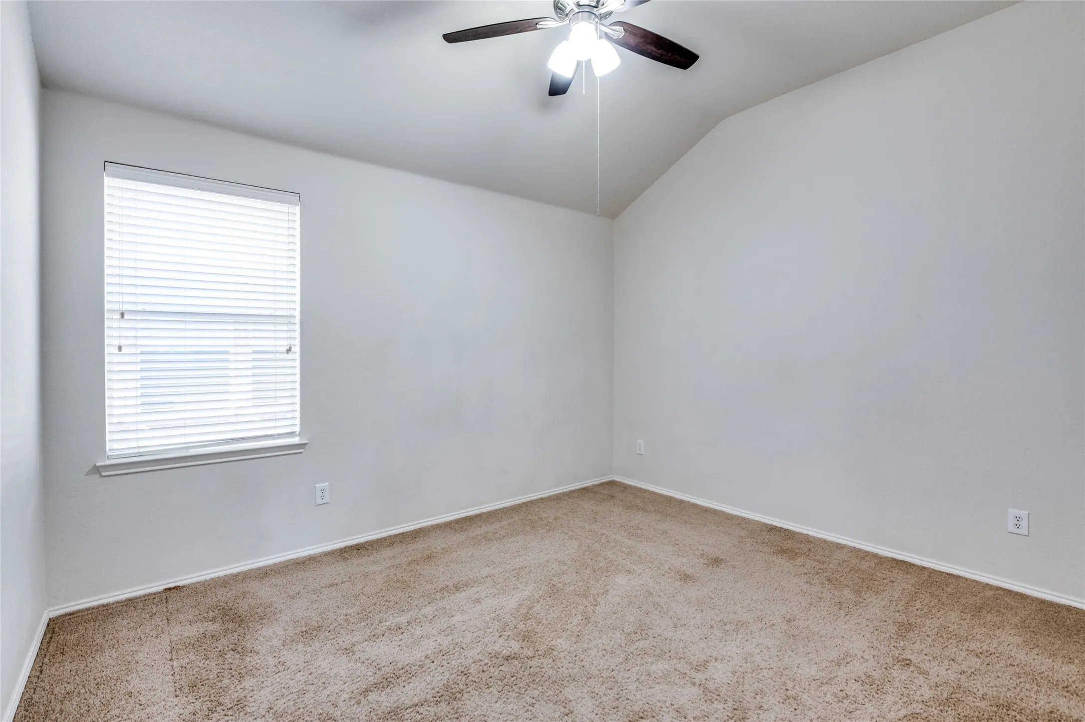 Single Family Residence For Rent in Collin County , 1908 Lanshire Drive, Mc Kinney, Texas 75072, 4 Bedroom, 3 Bathroom, 2 Garage spaces, 2,736 Sqft, built in 2006, mls#21411210, Real Estate Agent in Mc Kinney, Homes For Rent in Collin county, Homes For Rent in Mc Kinney, Realtor in Mc Kinney Texas, Real Estate Brokerage Independent Realty Texas, Luminita Cordes Realtor